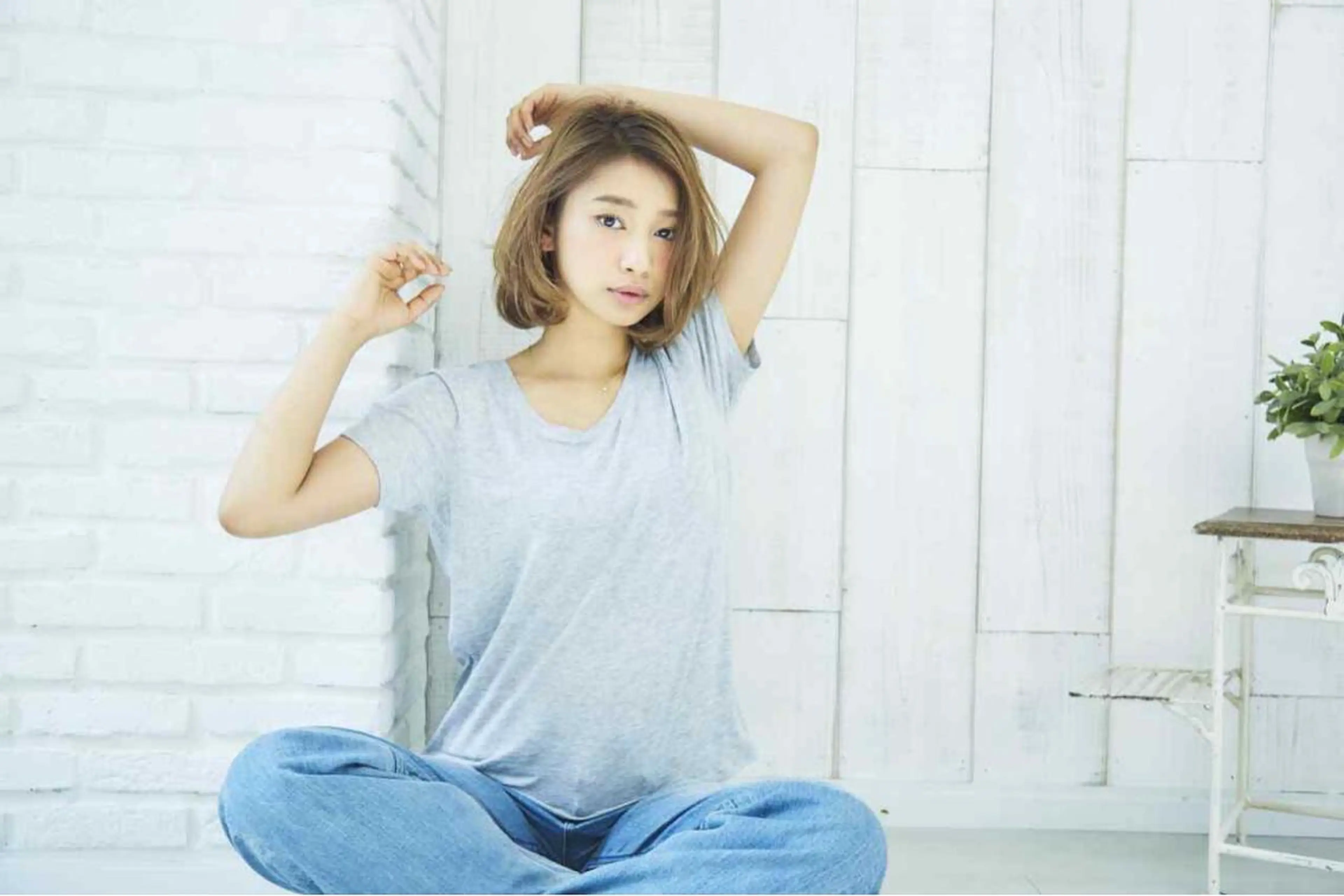 ミディアム THE DAY所属・AKI HASHIMOTOのヘアスタイル