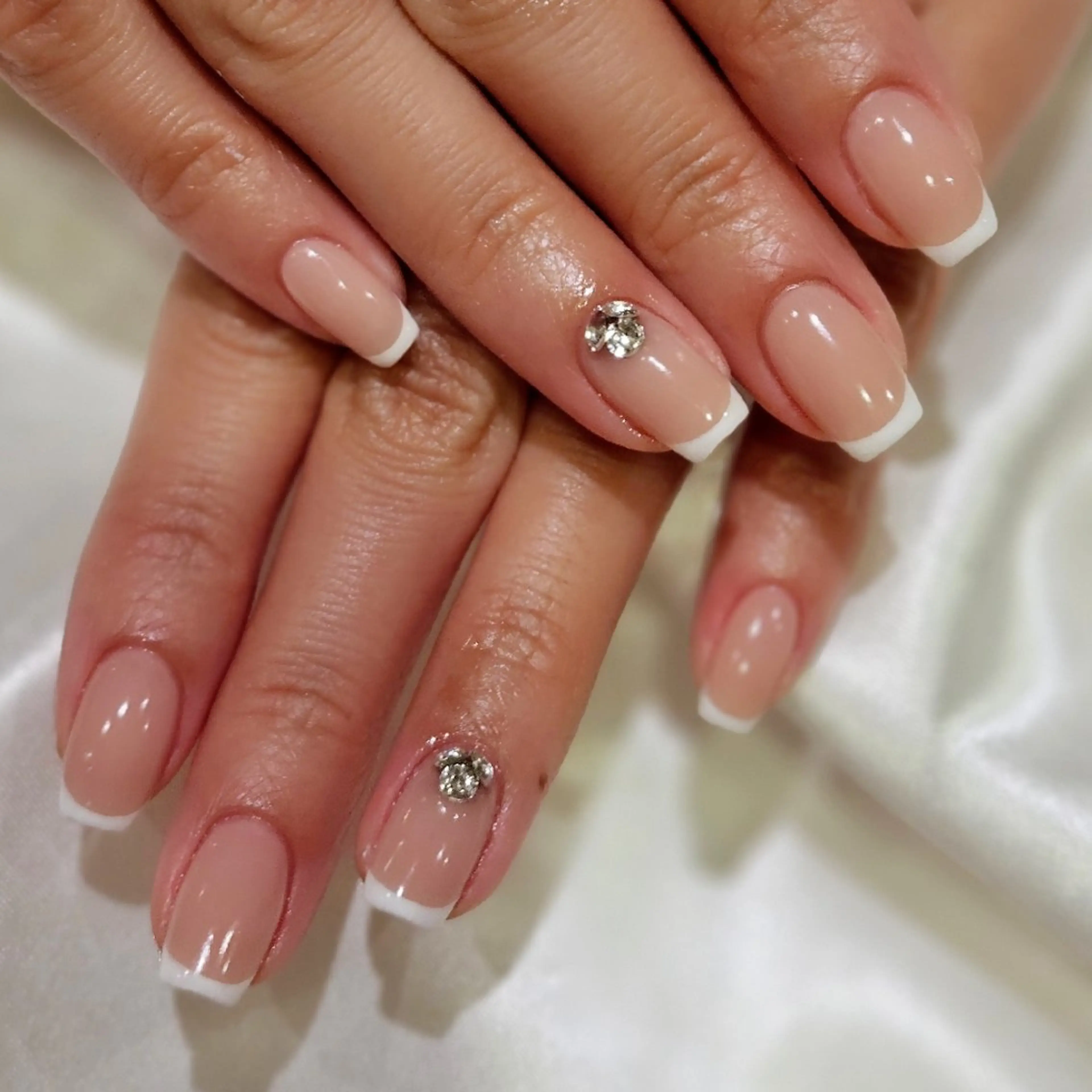 ネイル フレンチネイル ジェルネイル ハードジェル ハンドネイル Lia Nailのネイルデザイン