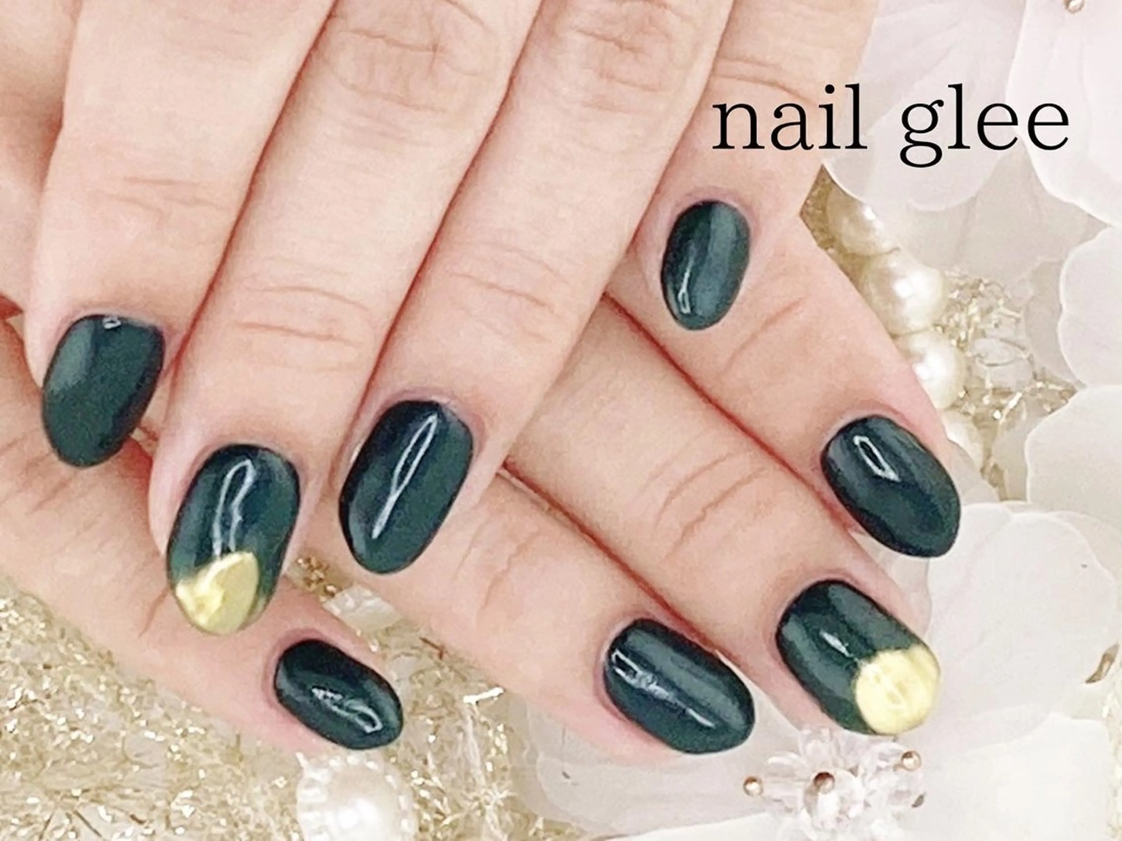 ミディアム RISA nail gleeのネイルデザイン