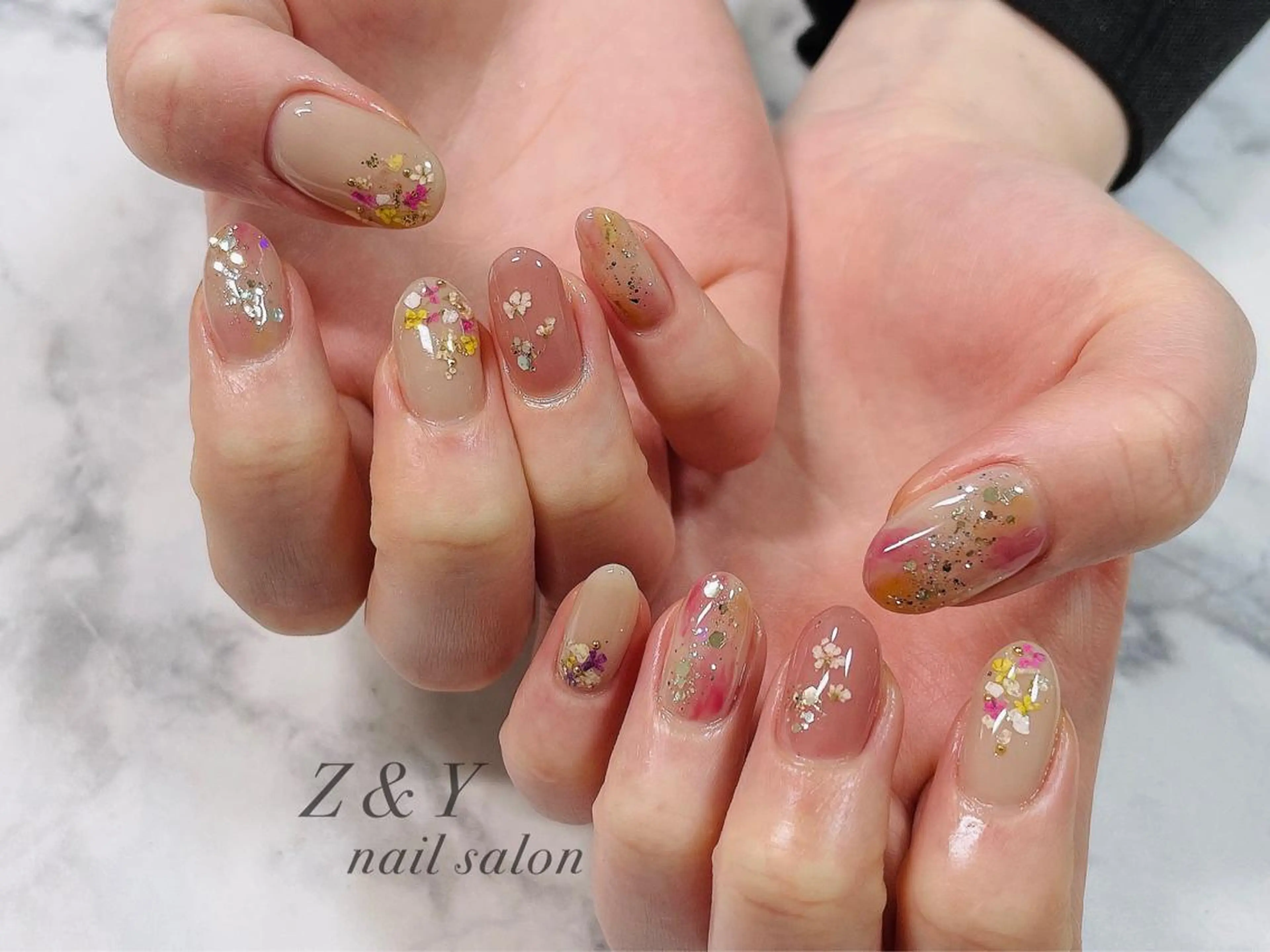 ネイル ﾌｨﾙｲﾝ専門ﾈｲﾙｻﾛﾝ彩 博多駅前店所属・ネイルサロン 彩 irodoriのネイルデザイン