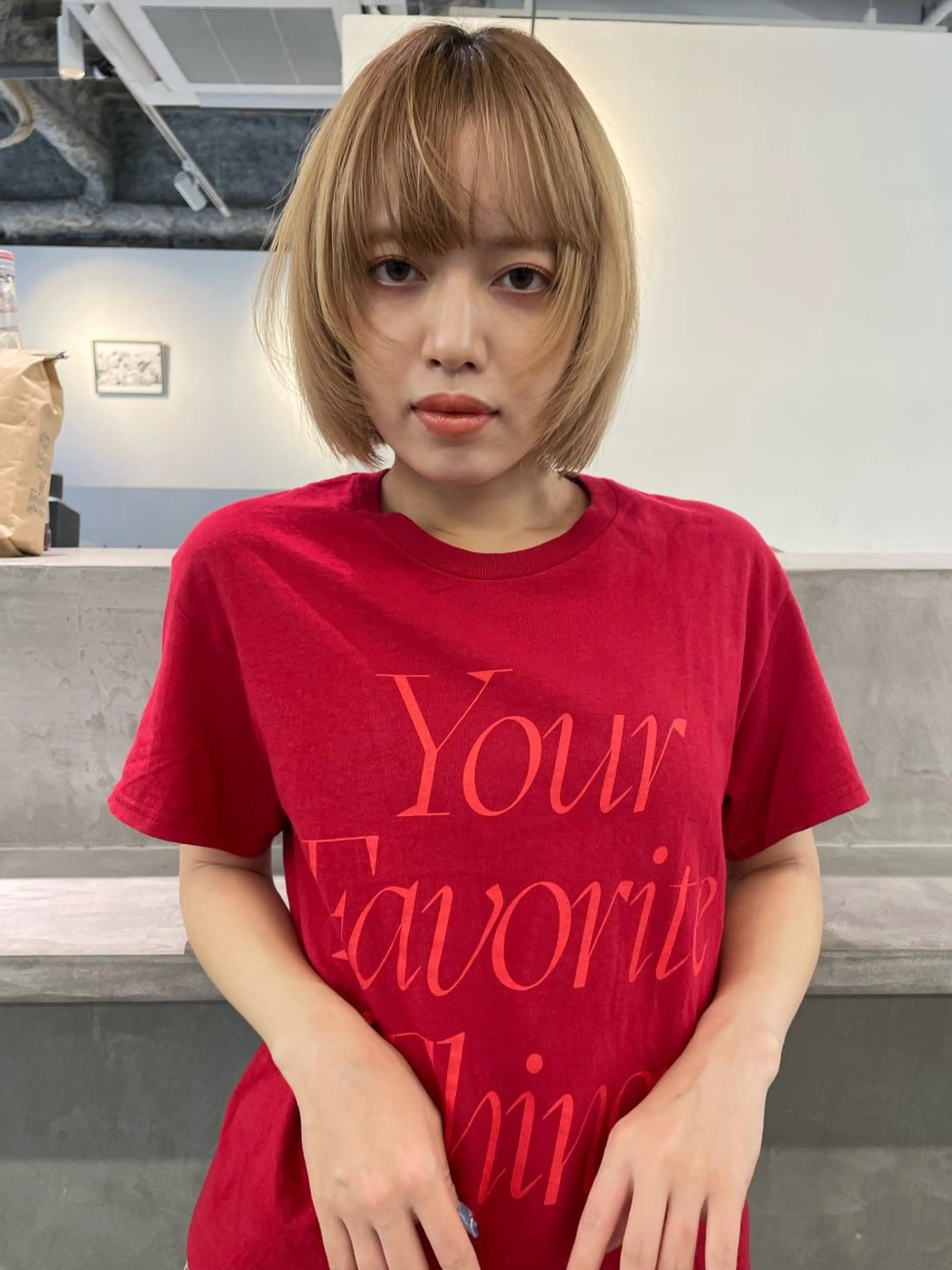 ショート パーマ、ボブ、透明感 カラー、小須田ゆあのヘアスタイル