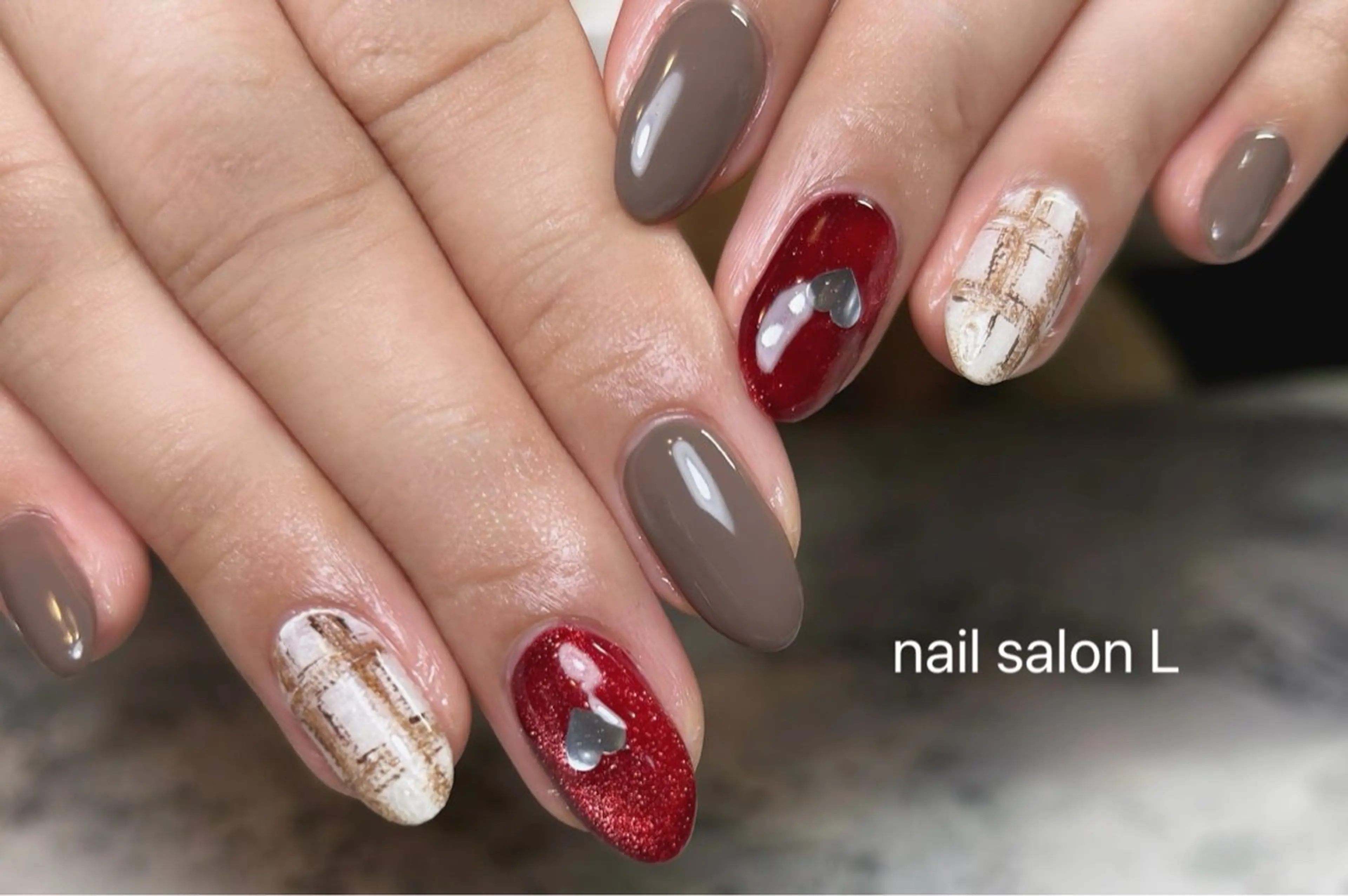 ネイル ハート 赤色 ハンドネイル 吉川市 ネイルサロンLのネイルデザイン