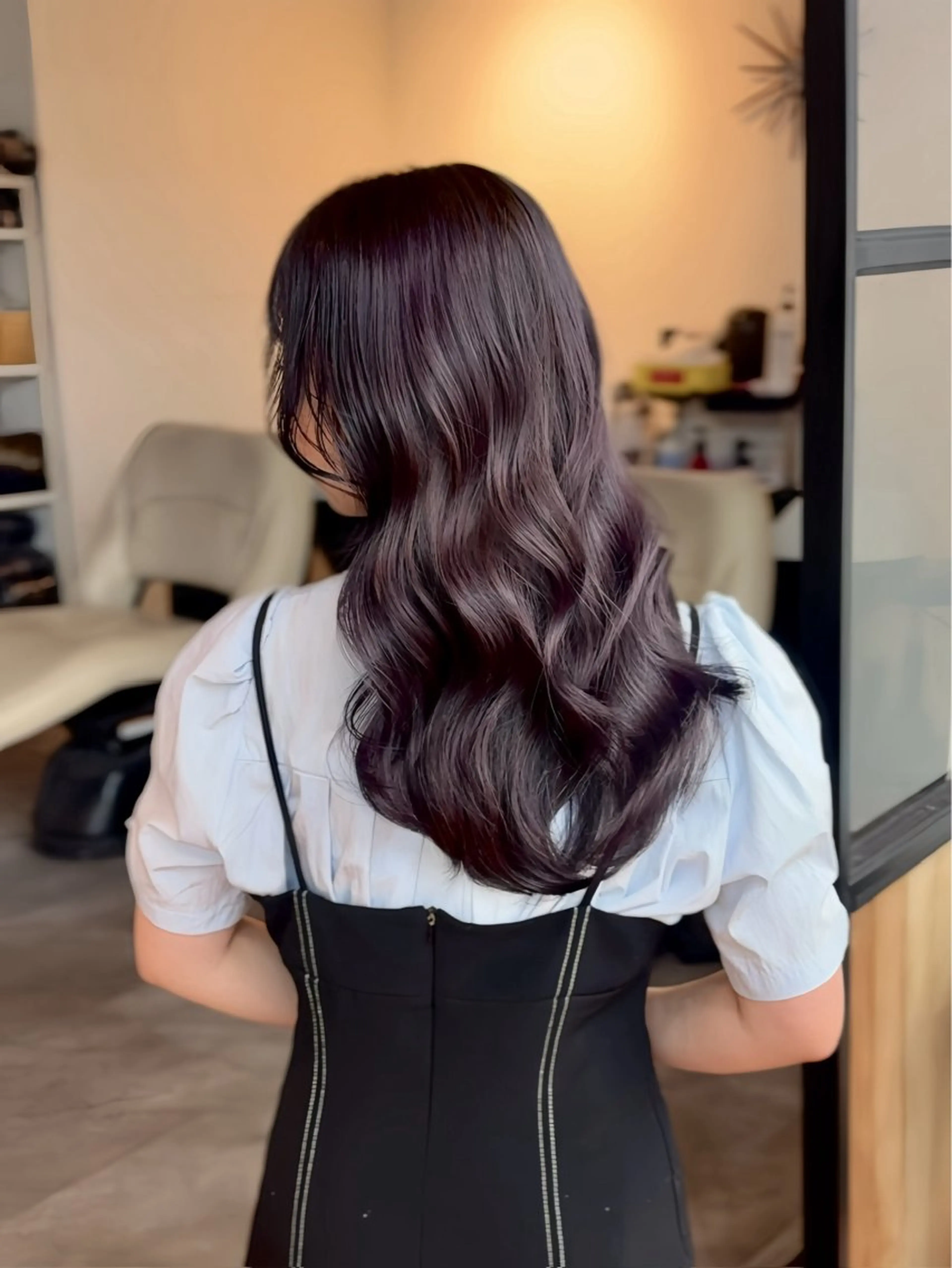 セミロング ヘアカラー なかやま ちかのヘアスタイル