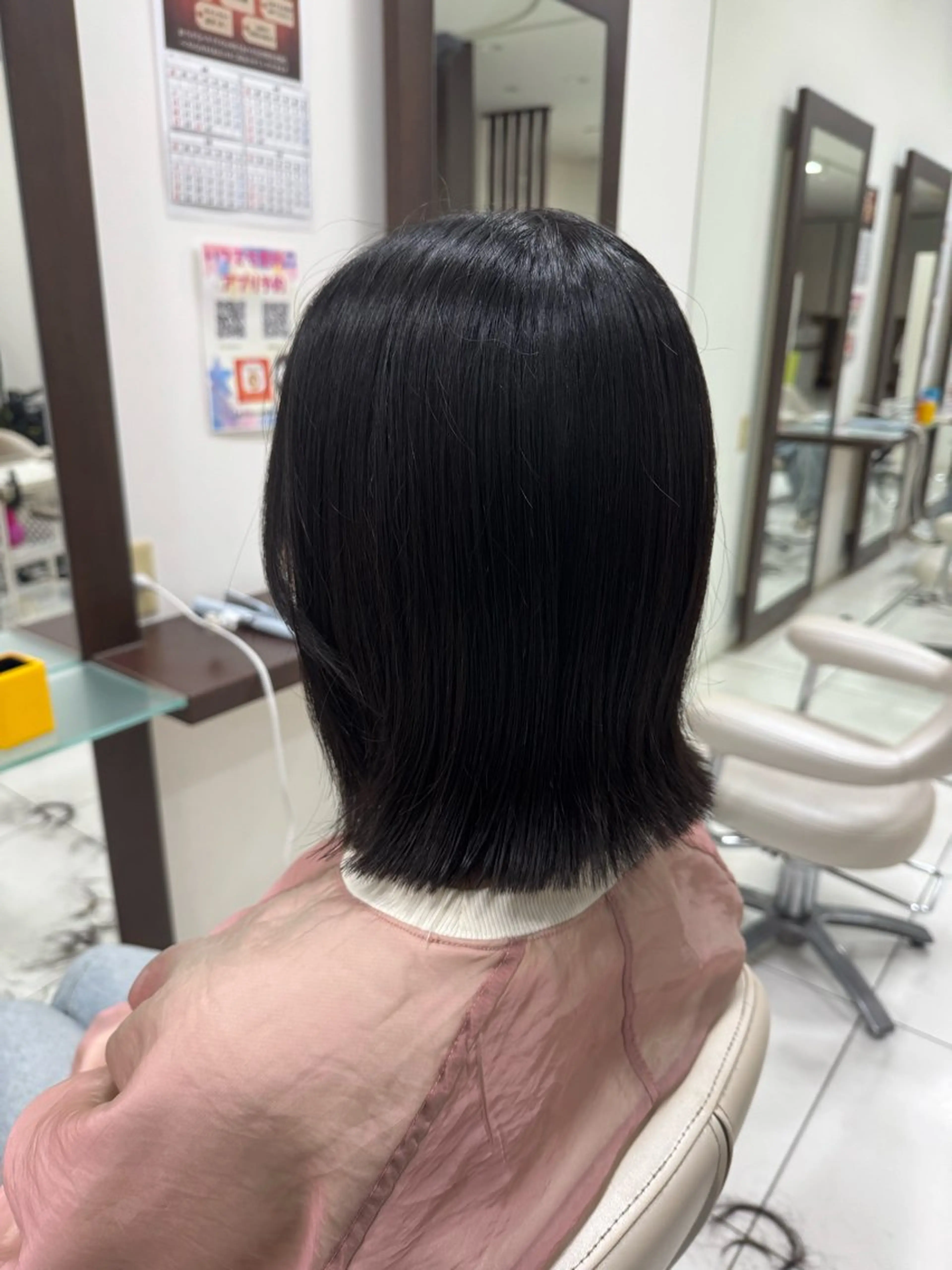 ミディアム 小達 陽菜のヘアスタイル