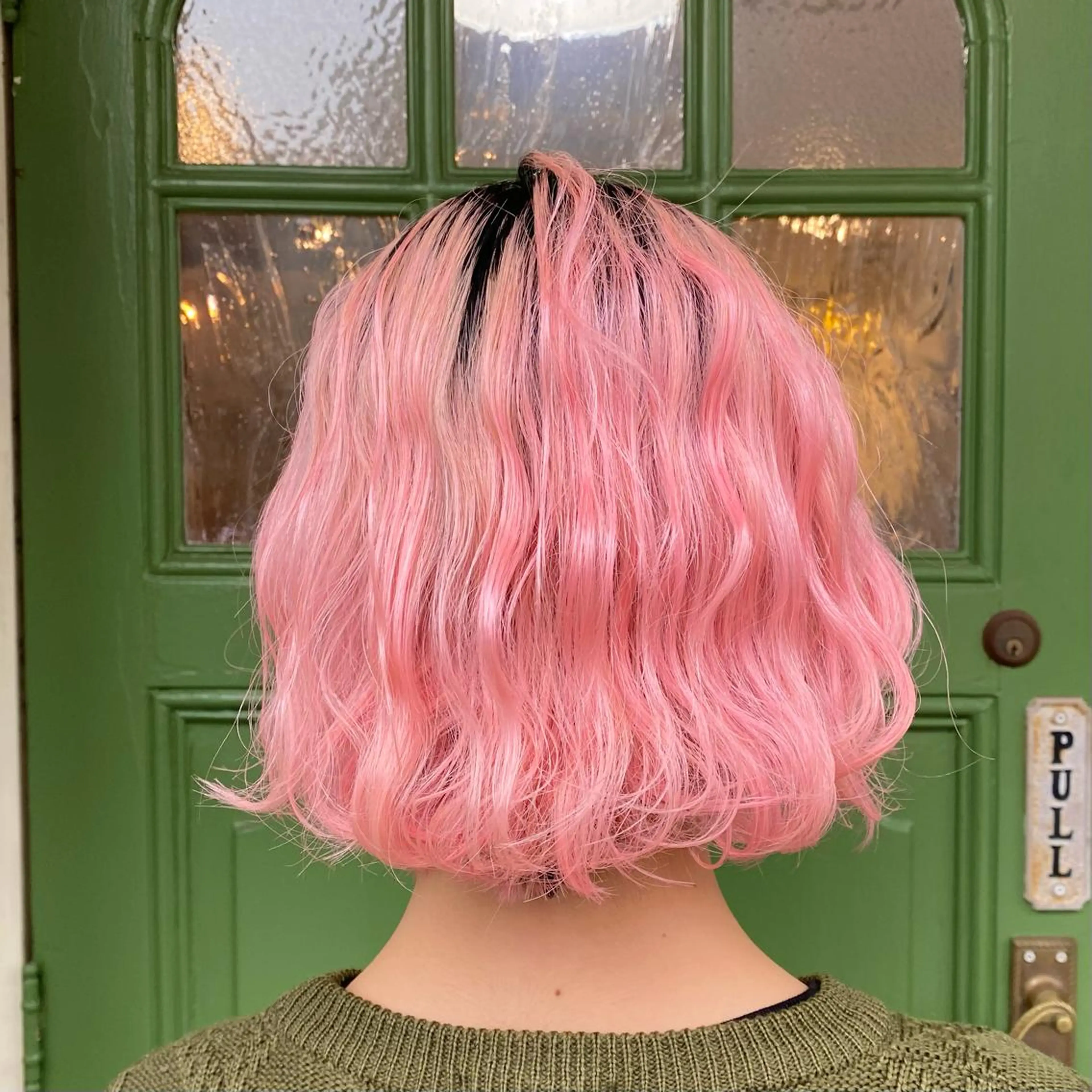 ショート カラー ブリーチ ピンクカラー トリートメント カット ヘアカラー トリートメント ヘッドスパ BRITS 渡辺 菜々子のヘアスタイル