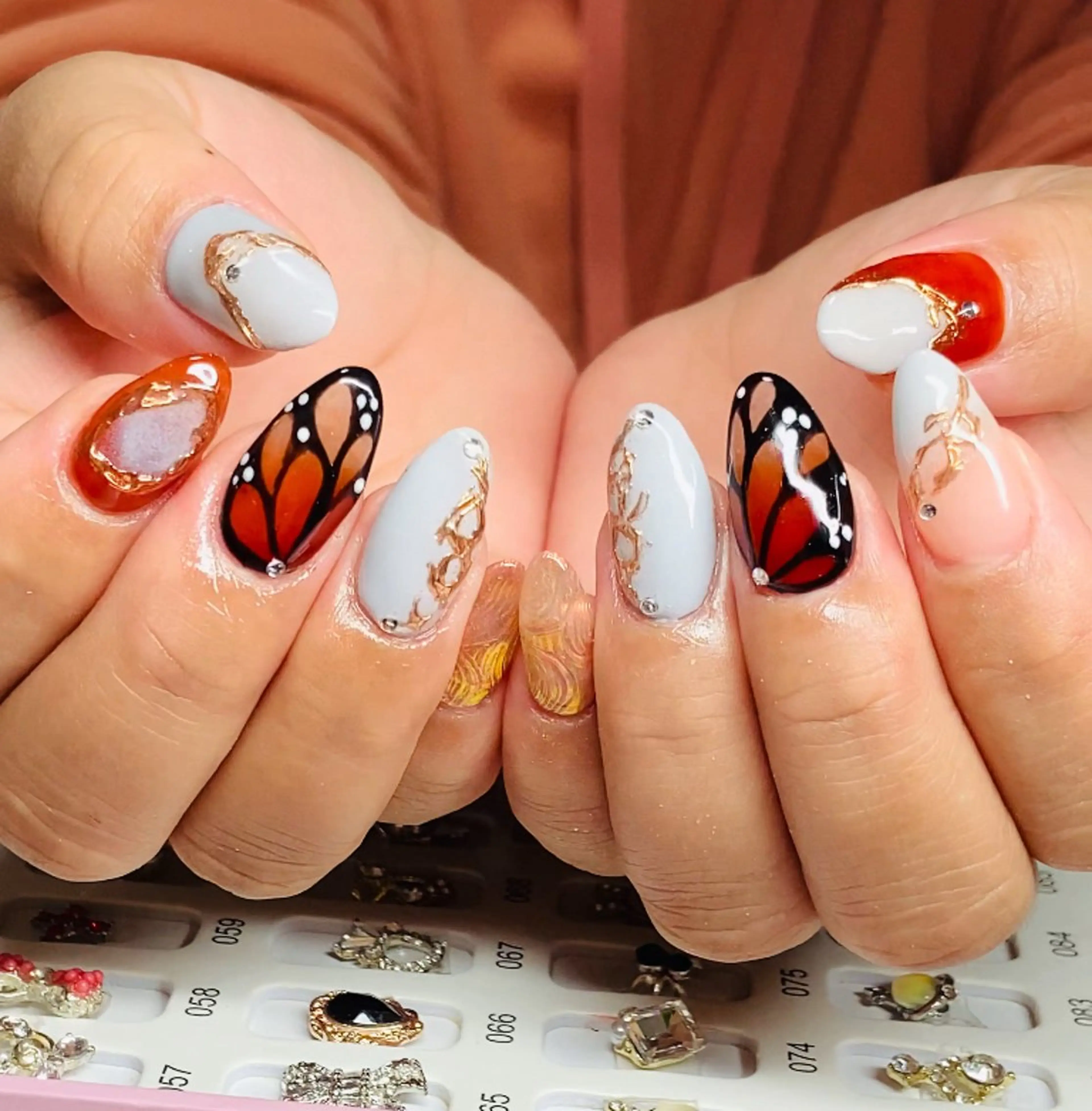 ネイル アートネイル 長さ出し HandSnail自宅サロン所属・HandSnail 座間自宅ネイルサロンのネイルデザイン