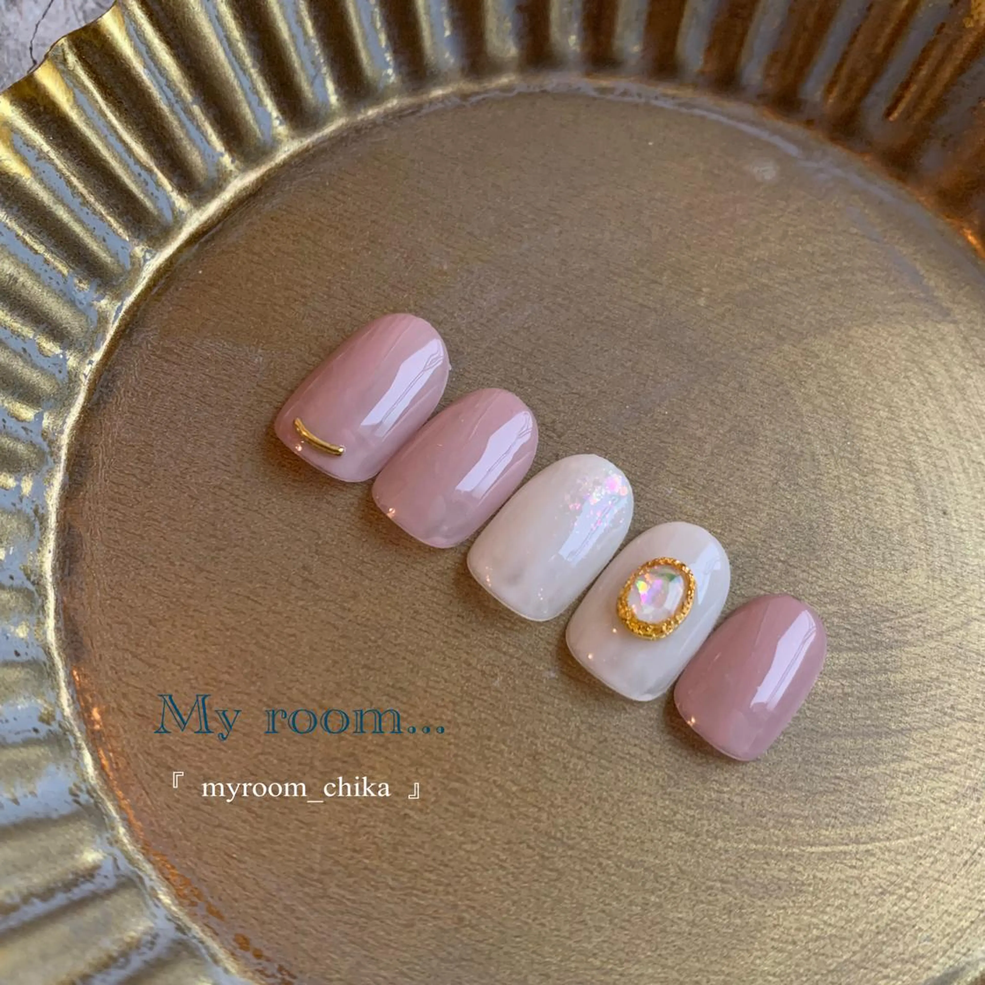 Amua.facial salon所属・Amua.ハーブ 新宿御苑駅前のエステ・リラクイメージ