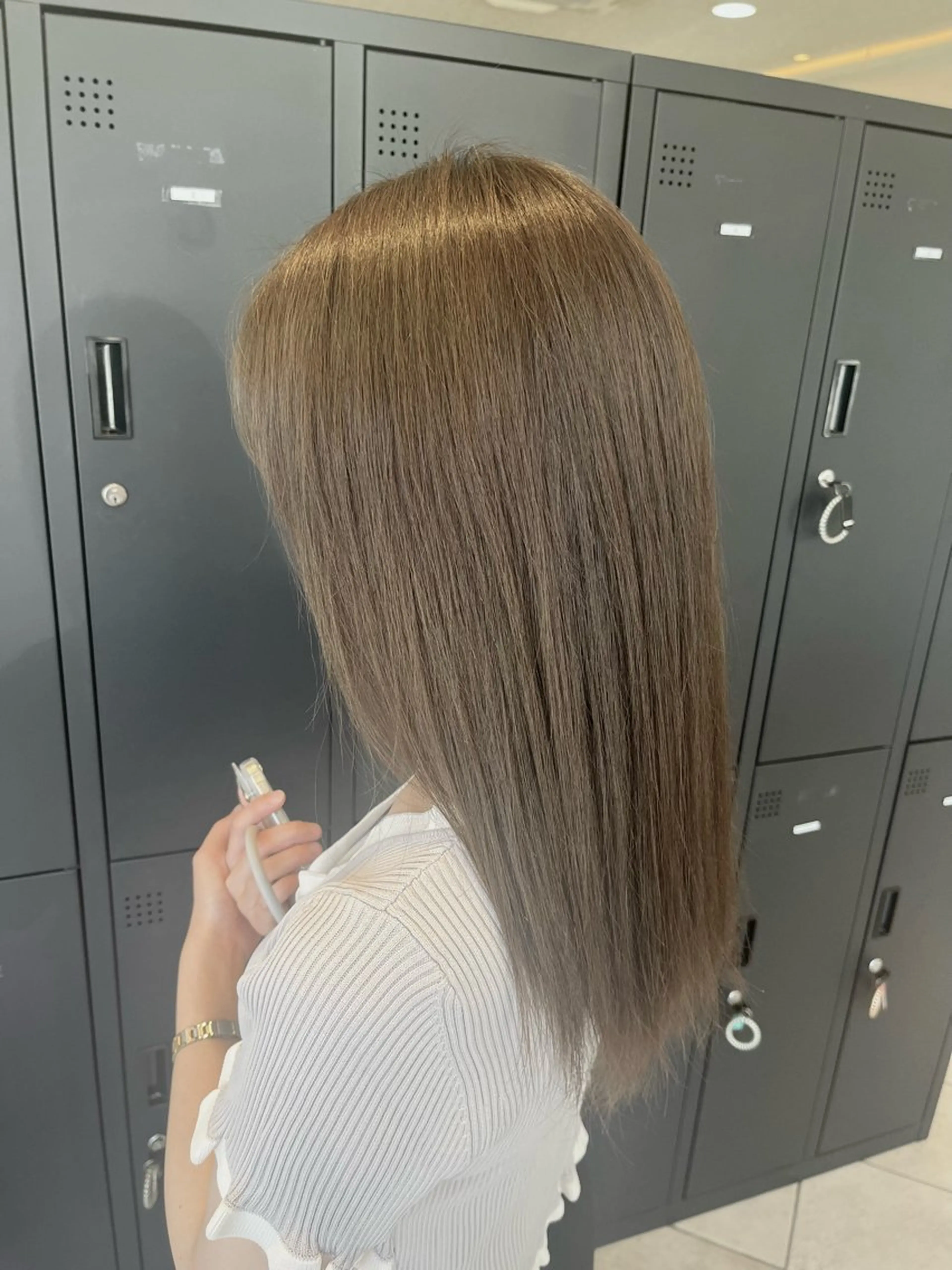 セミロング カラー ヘアカラー 🐰根本 姫音｜ 淵野辺カラー🤍🫧のヘアスタイル