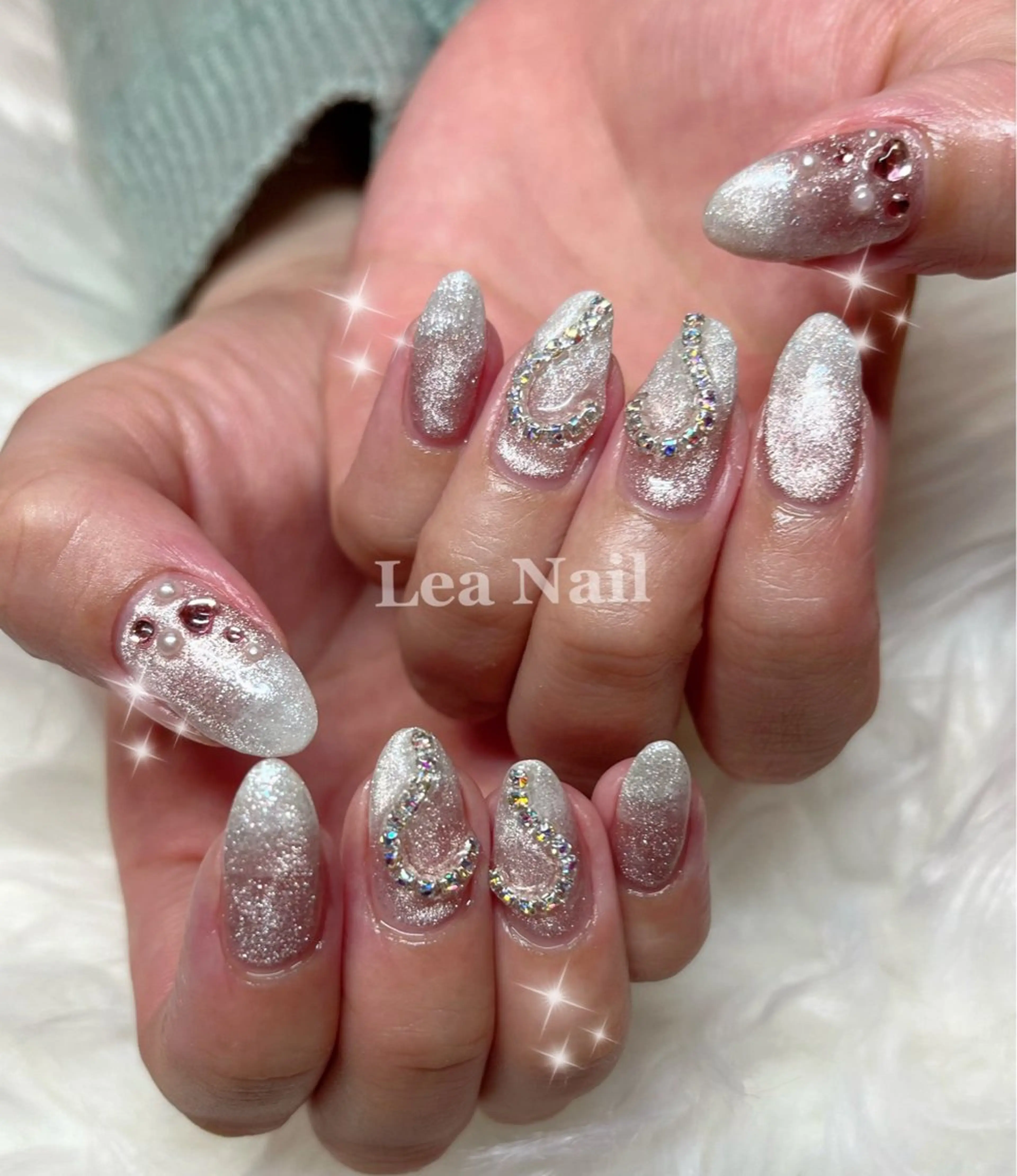 ネイル ハート キラキラネイル マグネットネイル ピンク ストーンネイル ハンドネイル Lea Nailのネイルデザイン