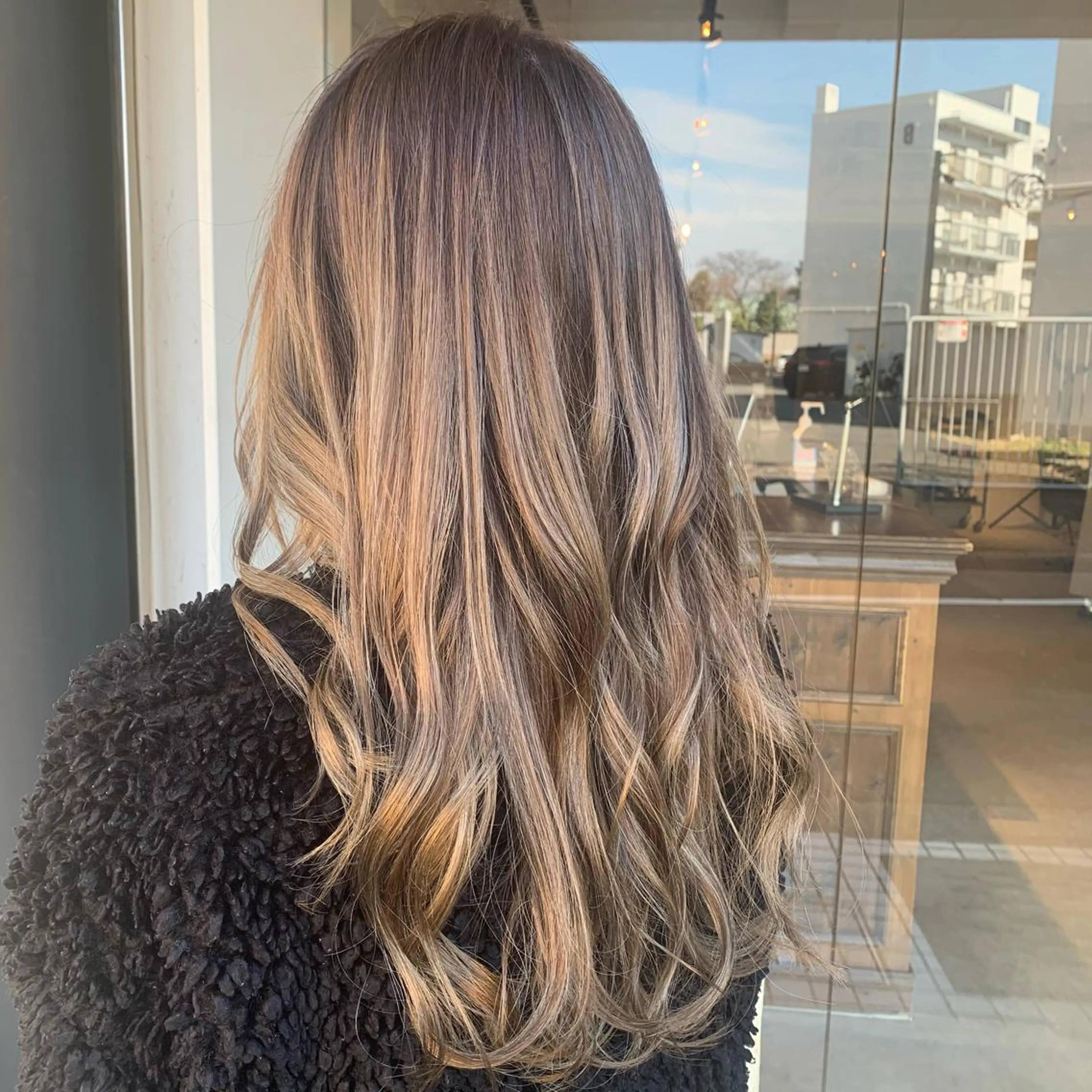 ロング カラー グラデーションカラー グレージュ ハイライトカラー ハイライト fiorista 🫧Miu  otaのヘアスタイル