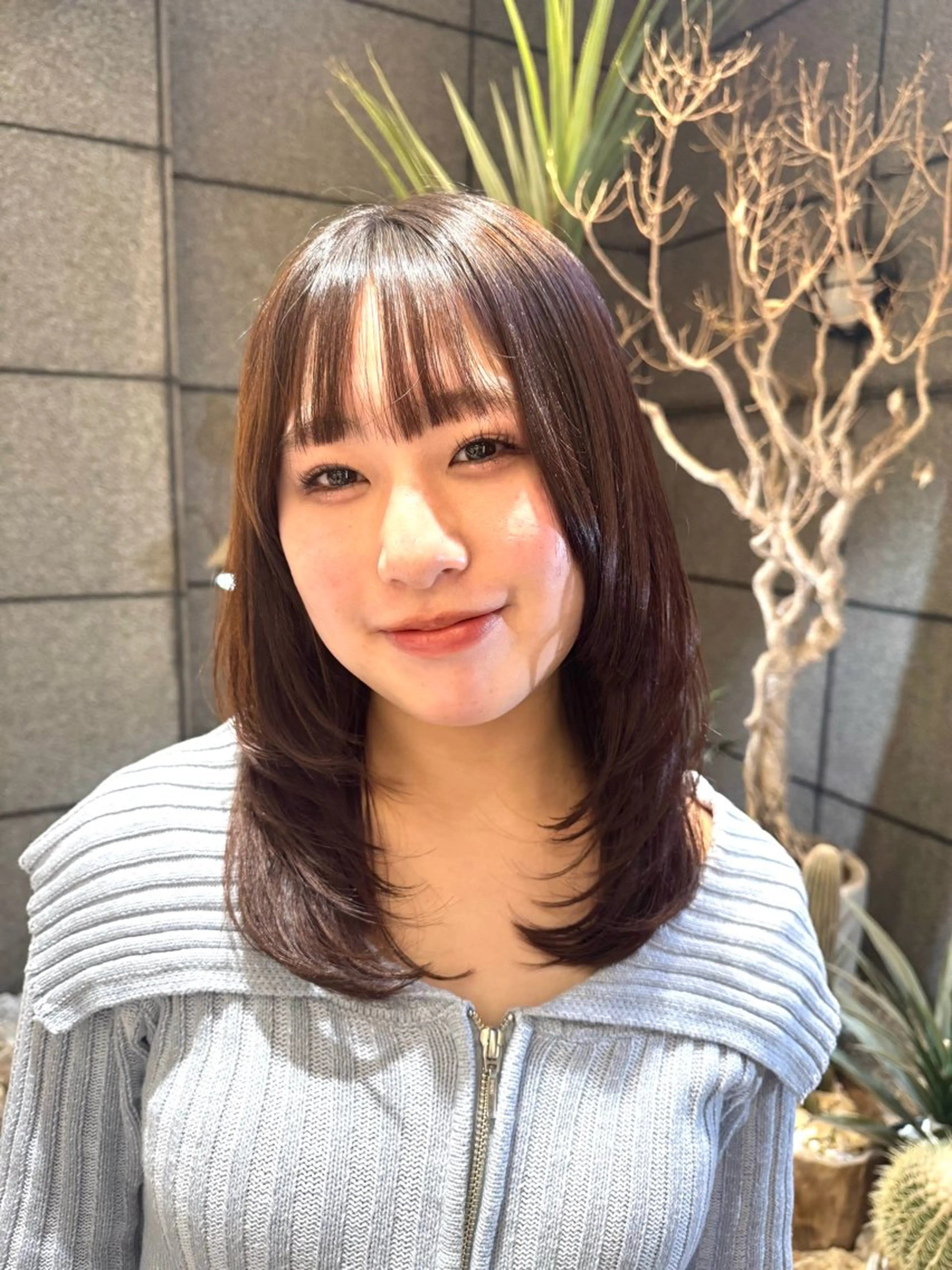 セミロング レイヤーカット カット 学生人気no.1 🦋ナツミのヘアスタイル