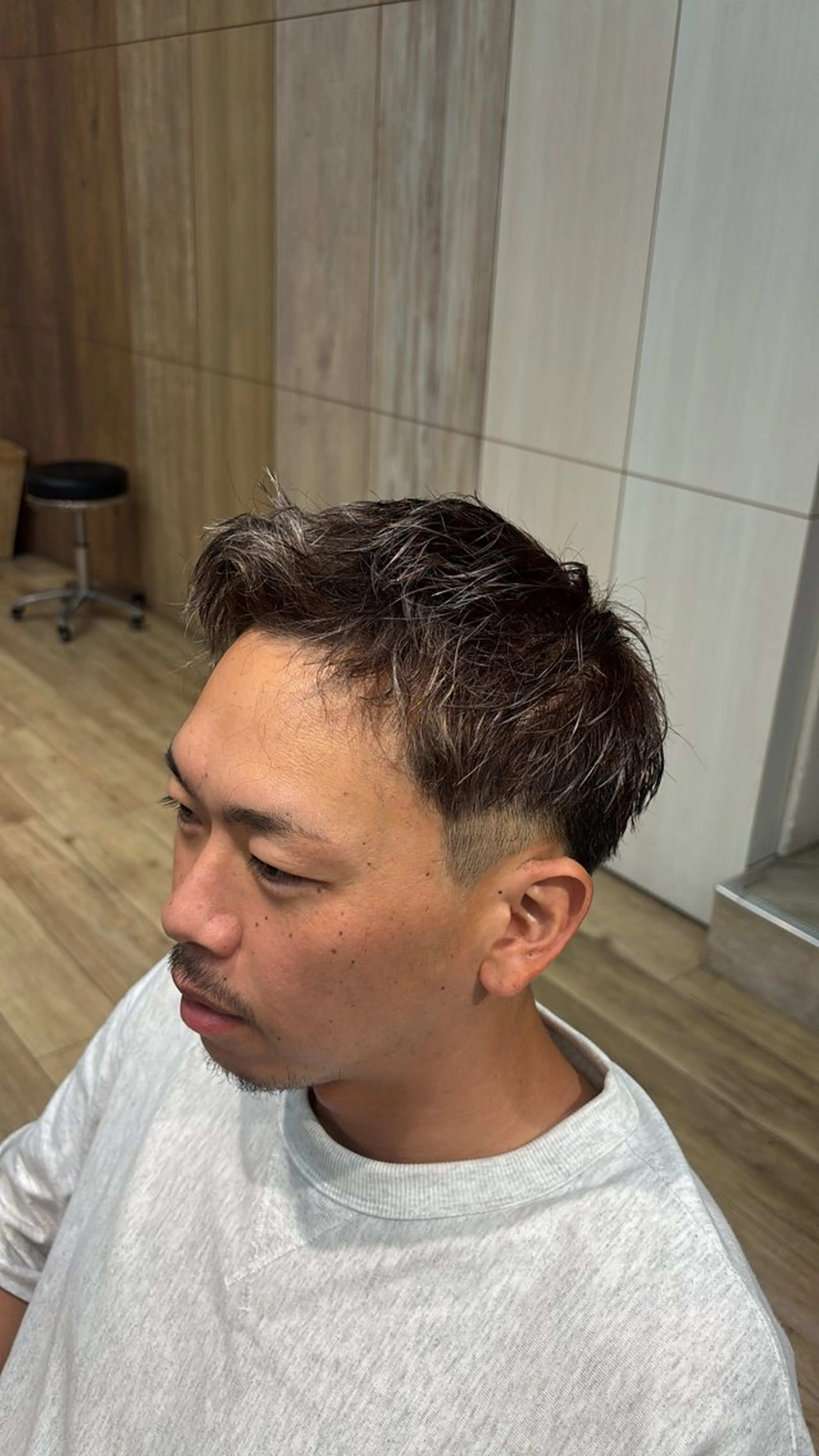 メンズ 洛樹 /海外風ヘアー /フェード/パーマのヘアスタイル