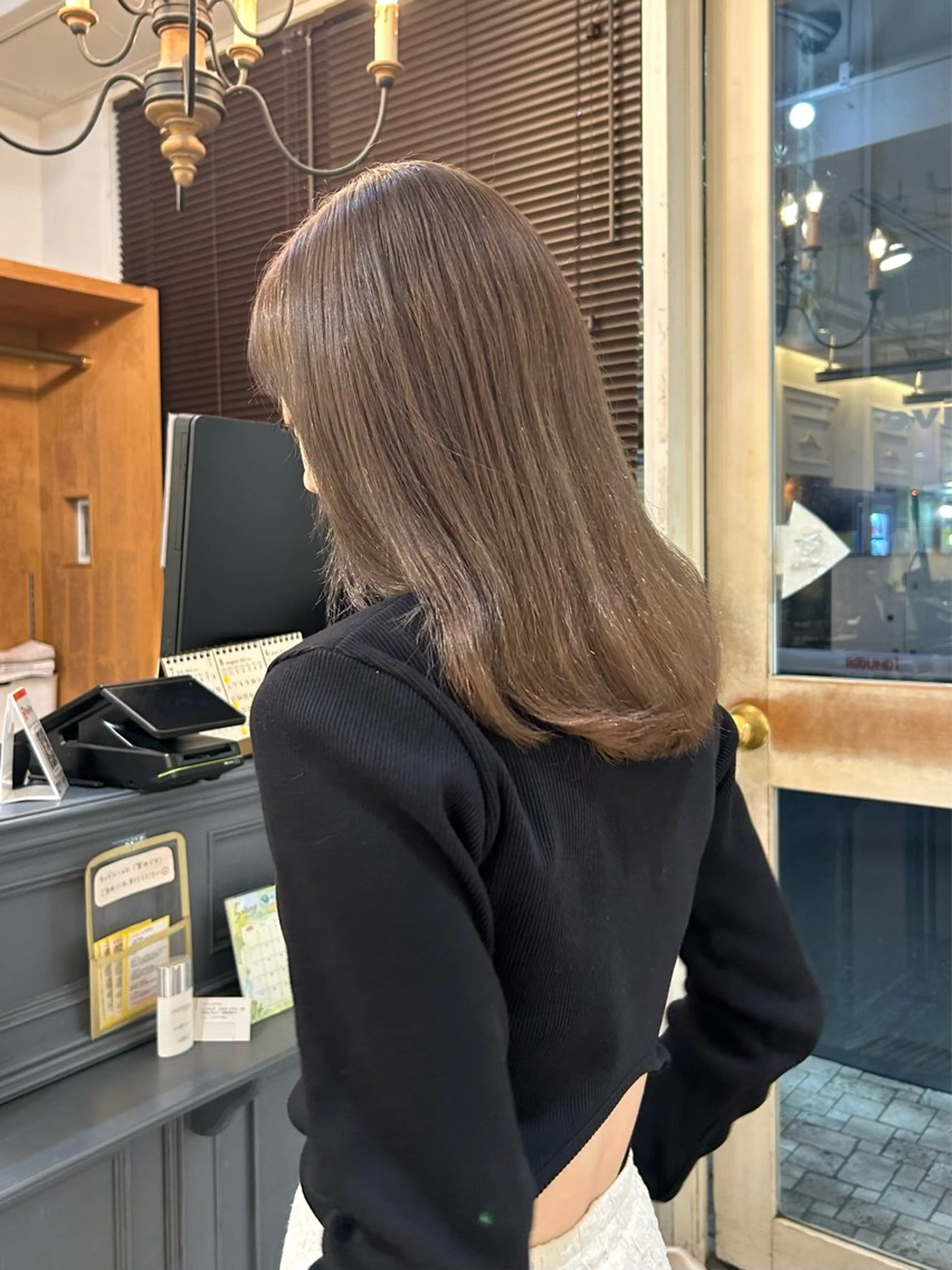 カラー ベージュカラー ミルクティーベージュ moeka 表参道のヘアスタイル