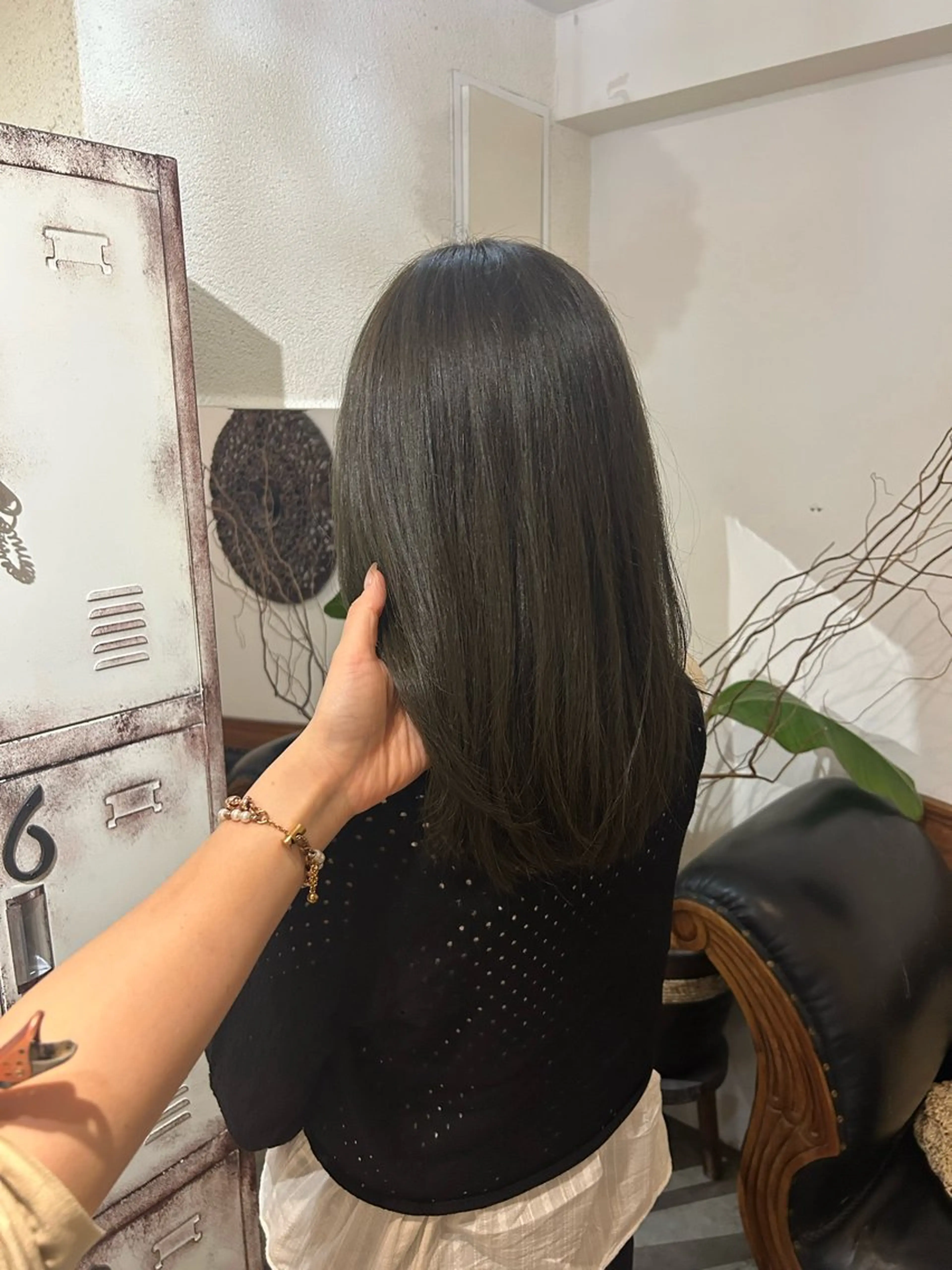 セミロング カラー カット ヘアカラー トリートメント ヘッドスパ putri 川邉 優花のヘアスタイル