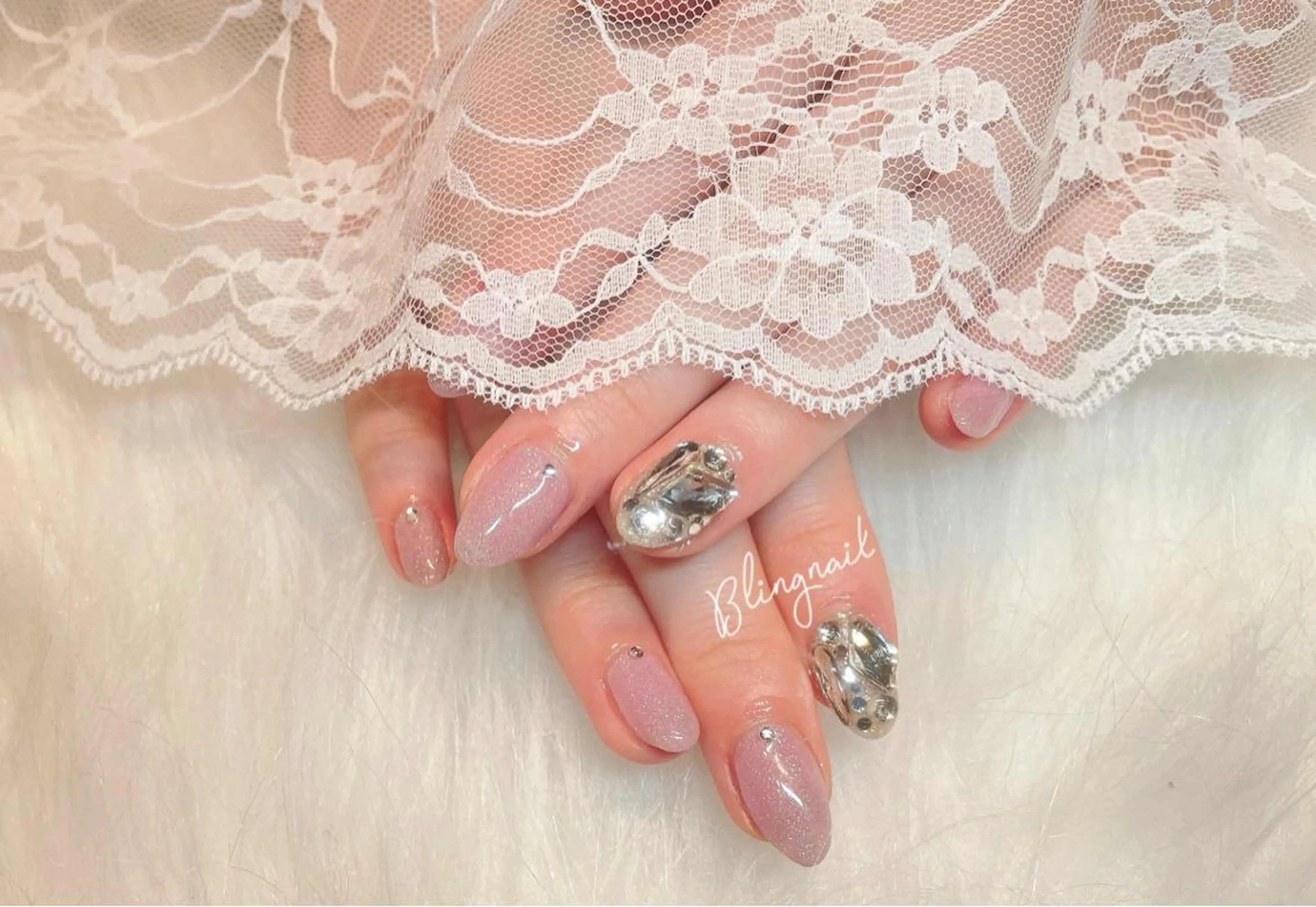 ネイル 23時まで❤︎韓国、 ワンホンネイルのネイルデザイン