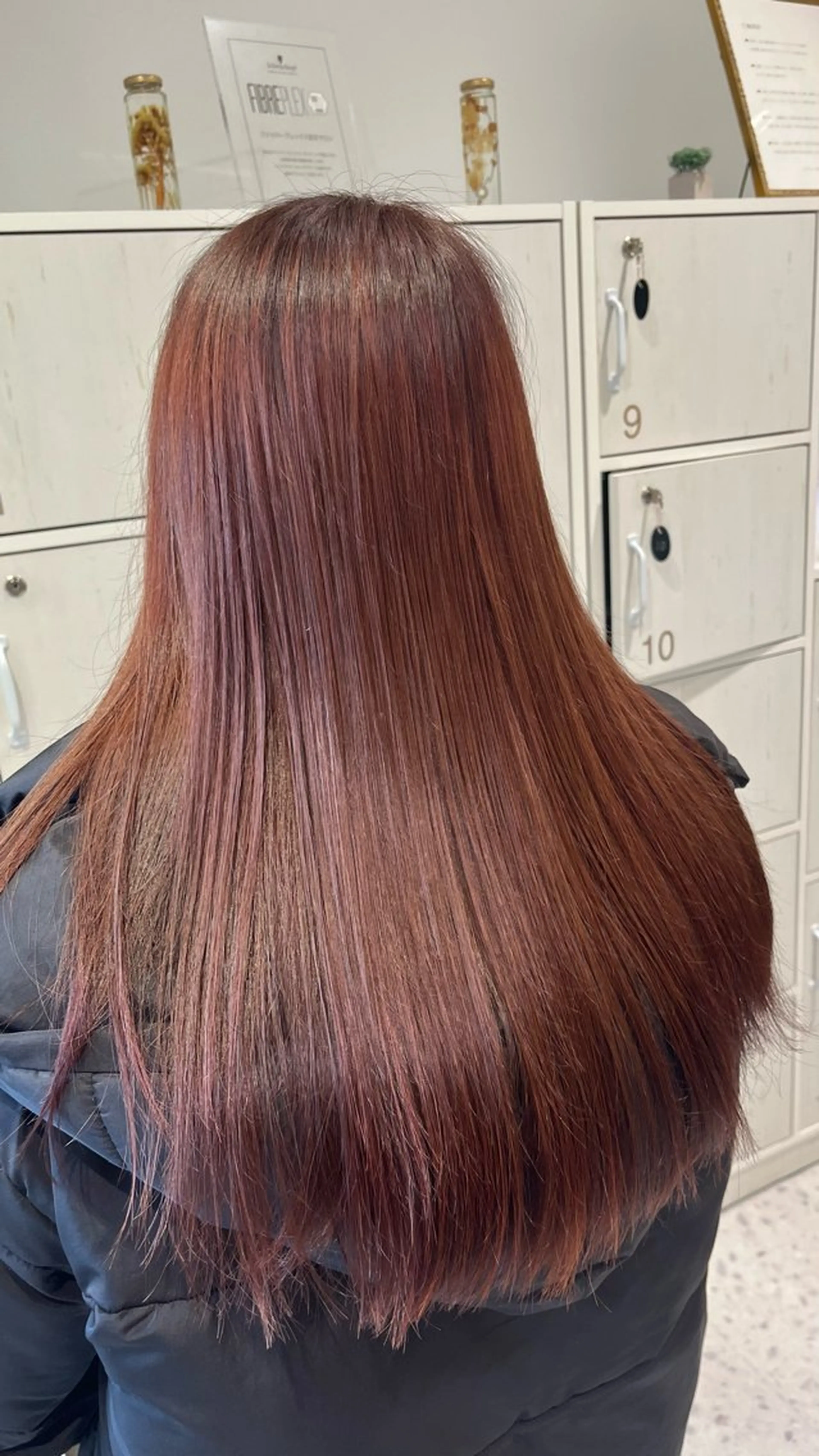 セミロング カラー ピンクカラー 中屋 比呂のヘアスタイル