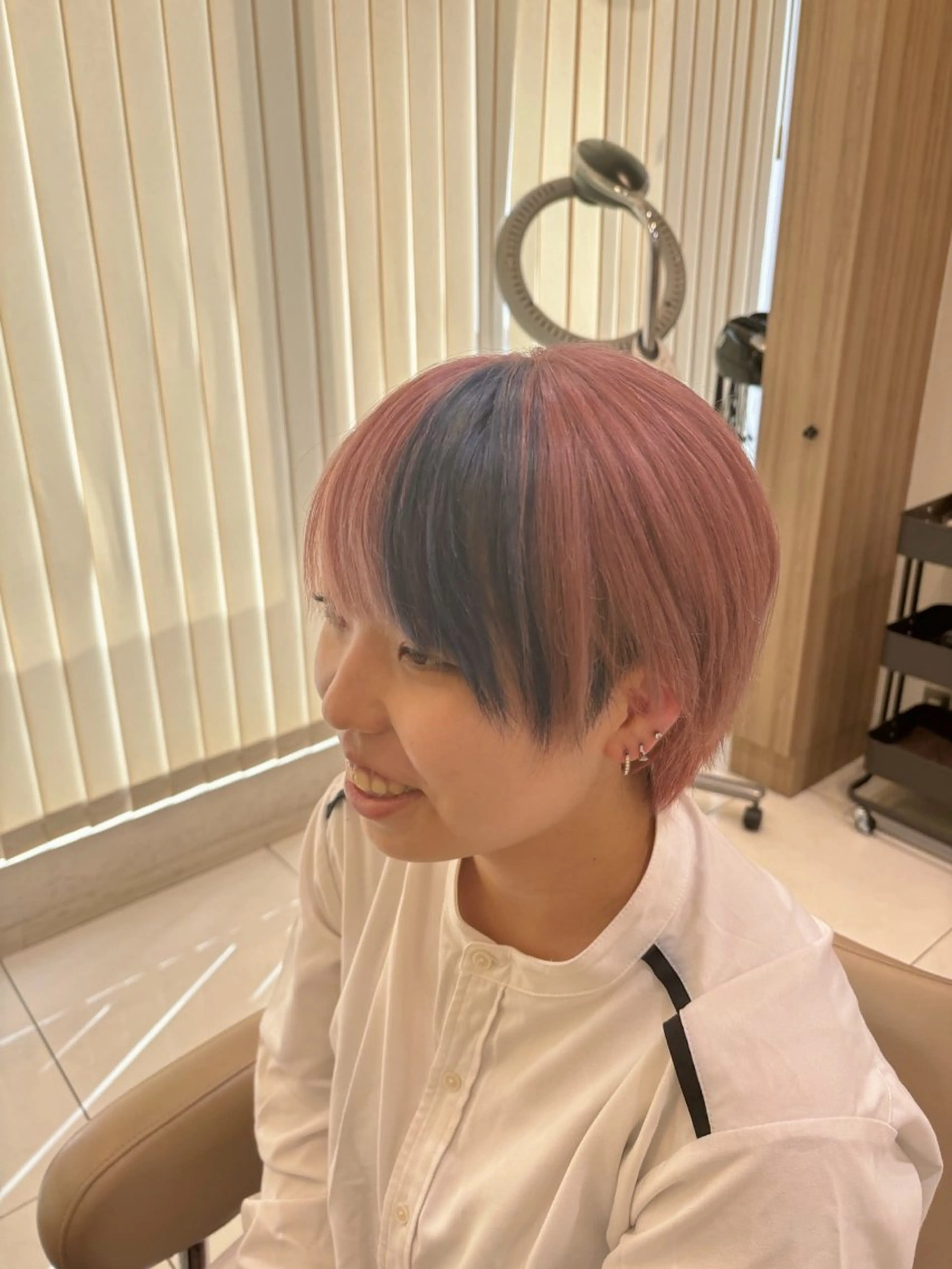 ショート カラー ヘアカラー ハイトーンカラー☁️ 西條 楓花のヘアスタイル
