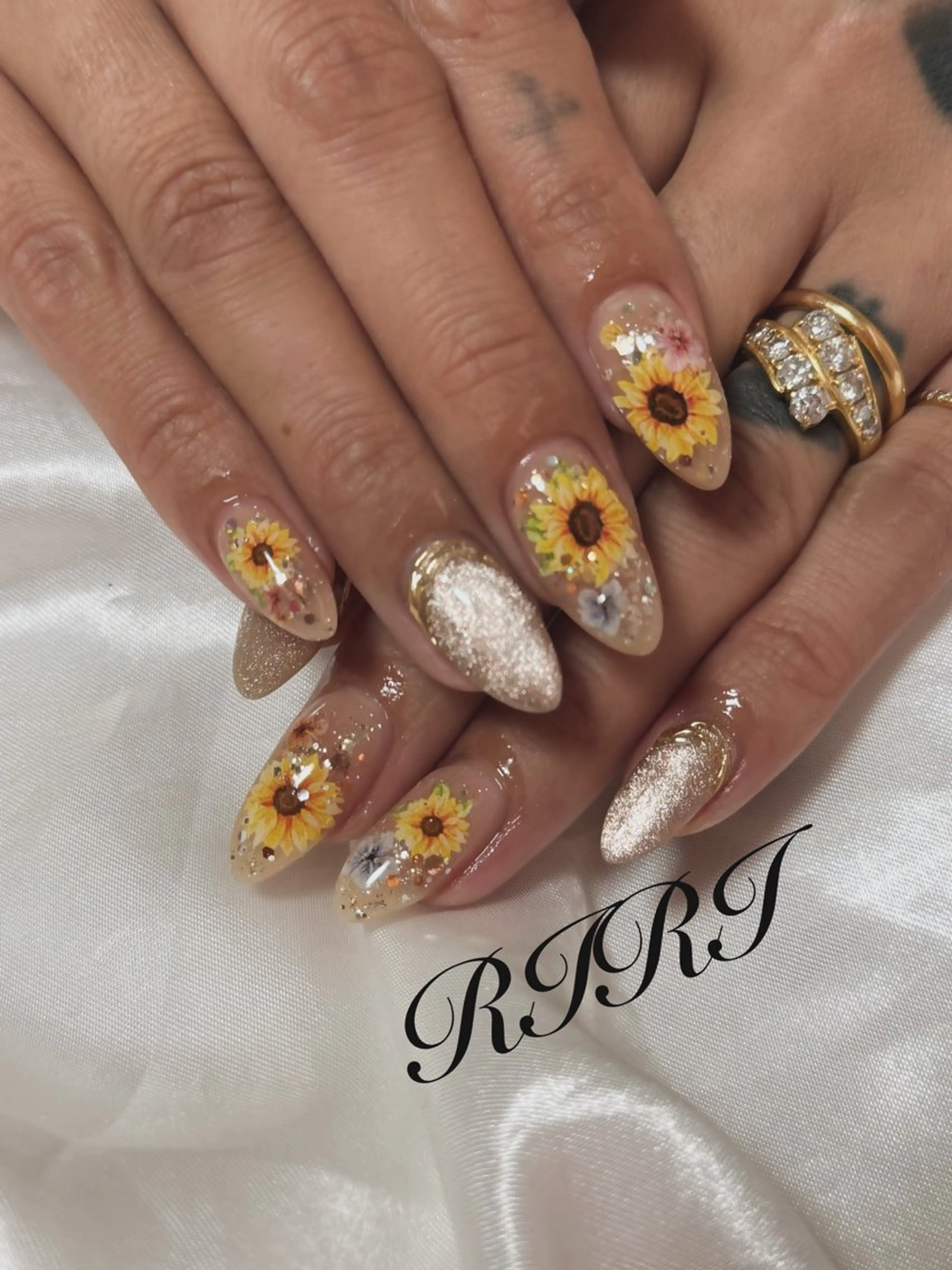 ネイル フラワーネイル ジェルネイル マグネットネイル ショートネイル 夏ネイル ハンドネイル riri オーナーのネイルデザイン