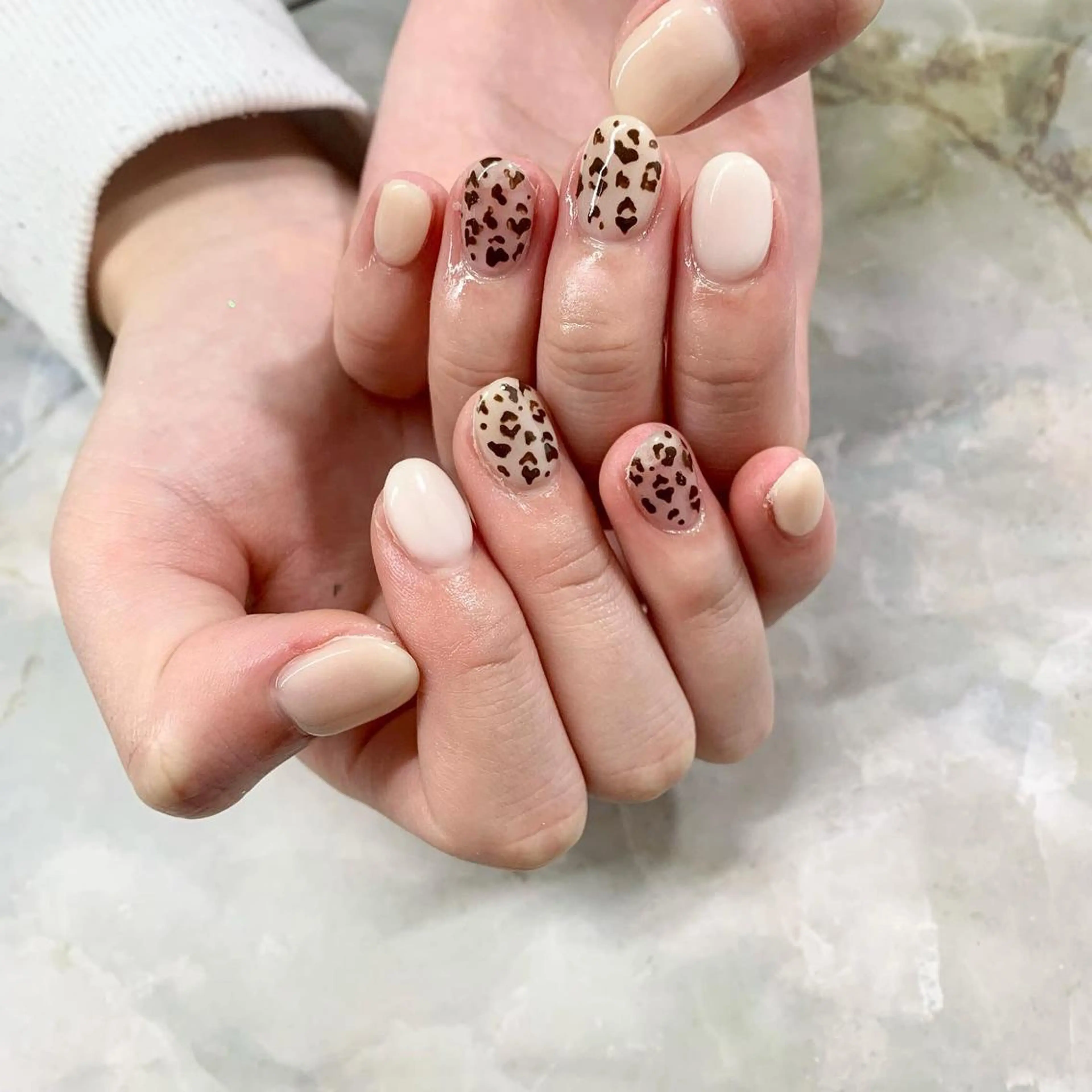 ネイル アイブロウ アートネイル ニュアンスネイル ワンホンネイル pu muのネイルデザイン