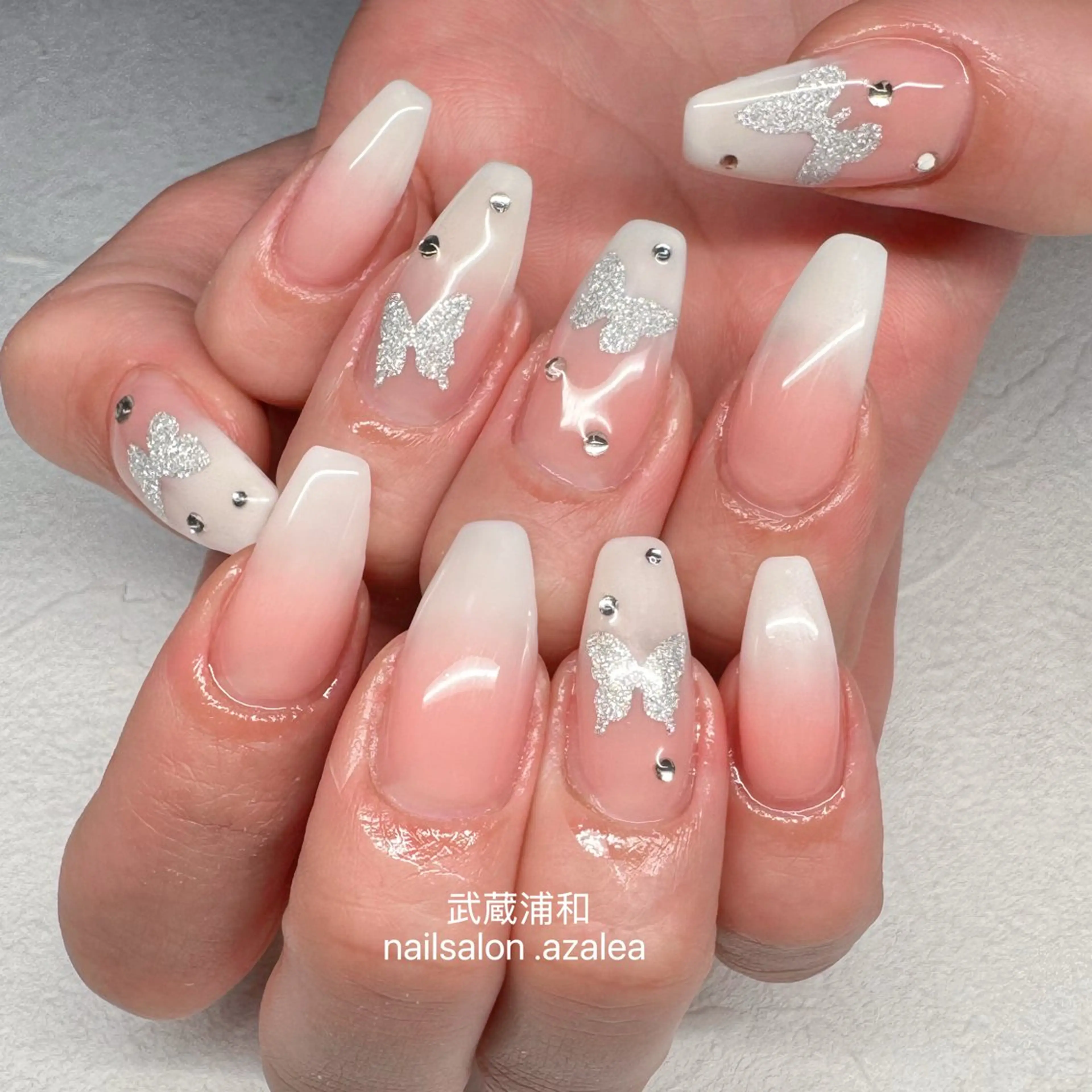 ネイル ハンドネイル R inのネイルデザイン