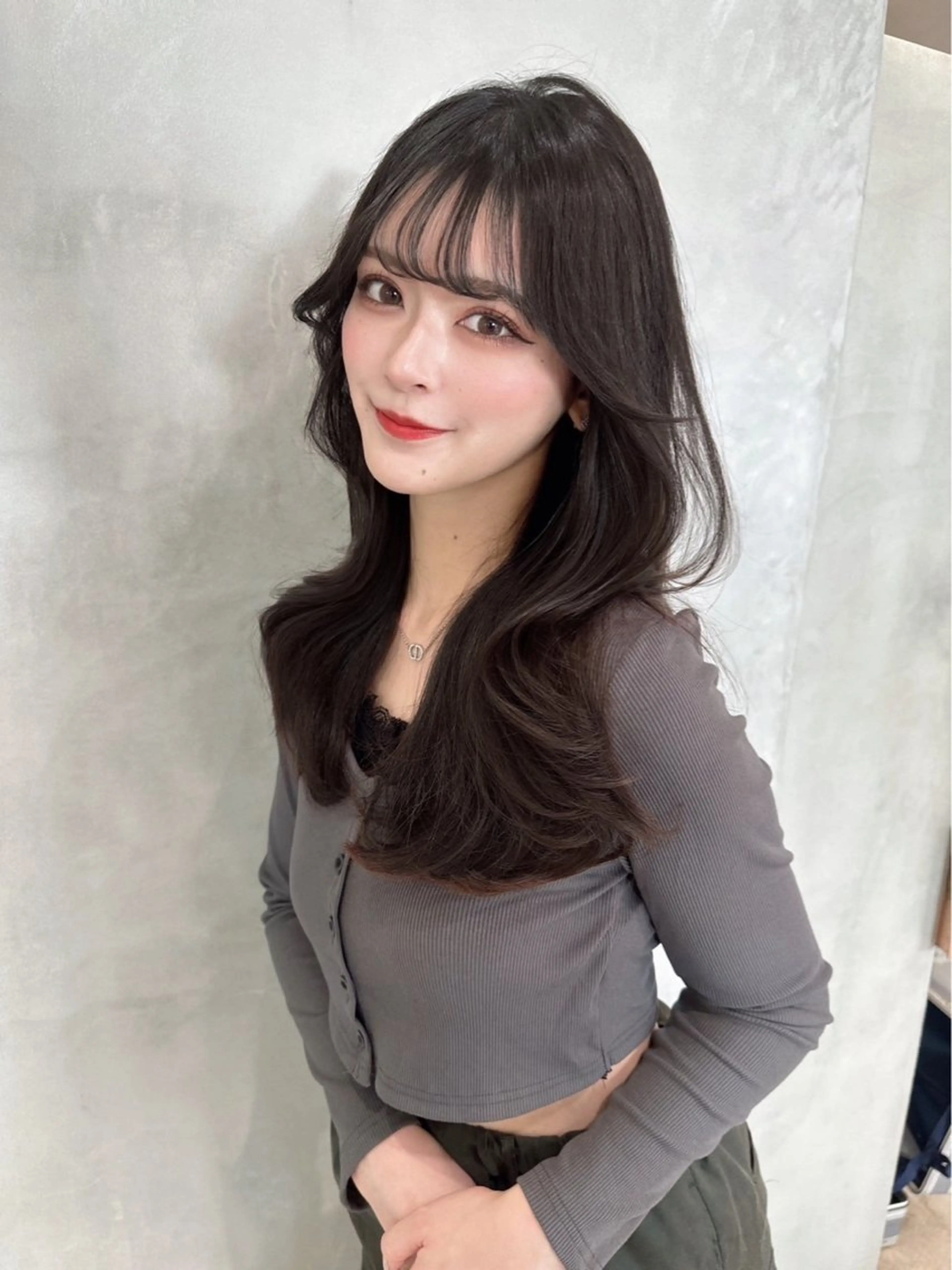 ロング レイヤーカット 似合わせカット 小顔カット 🌷透明感カラー🌷 内田零菜のヘアスタイル