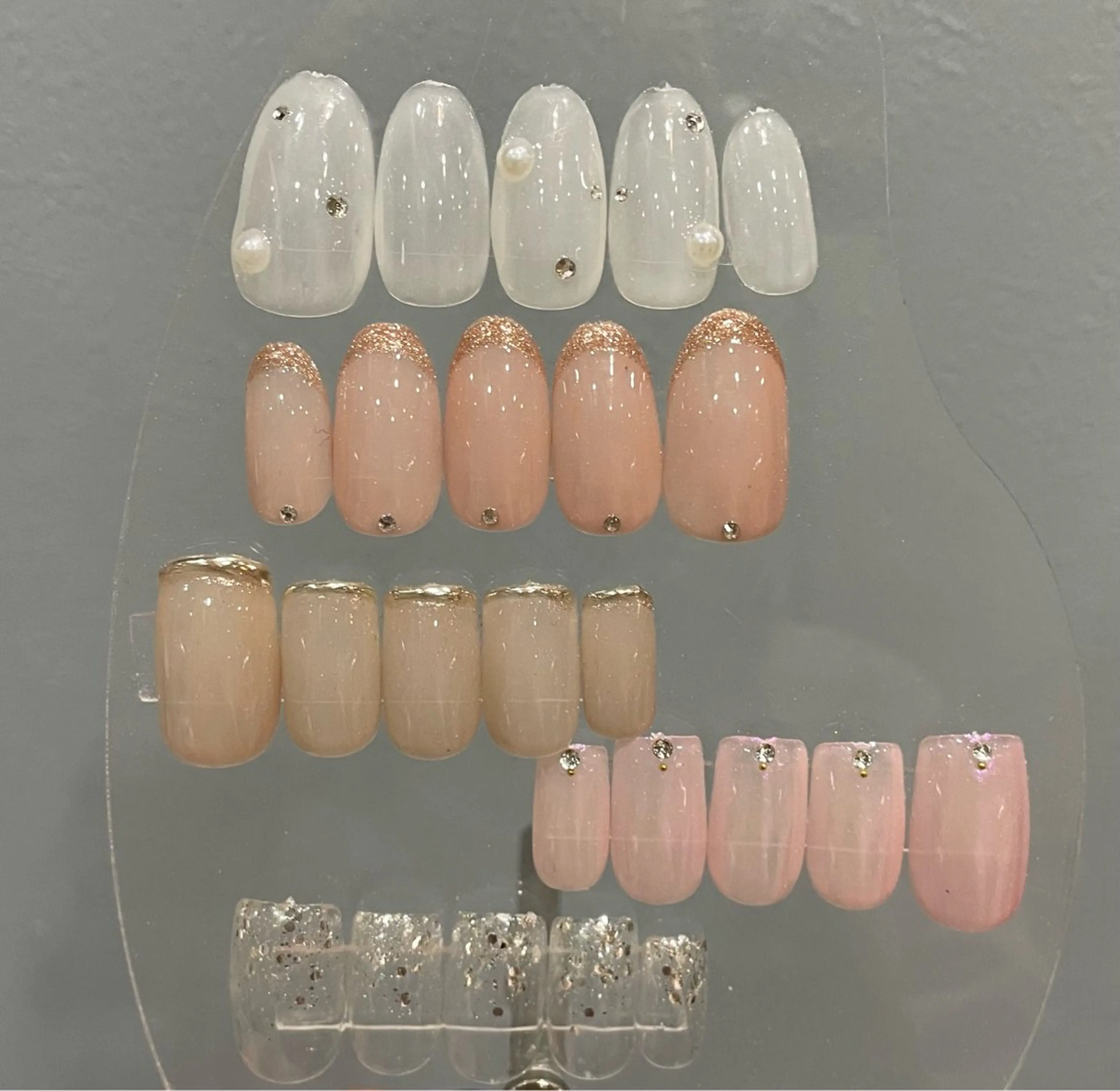 イージーオーダーネイルチップ（結婚式💒成人式👘卒業式🎓普段使いに🌼）定額デザインのネイルの写真