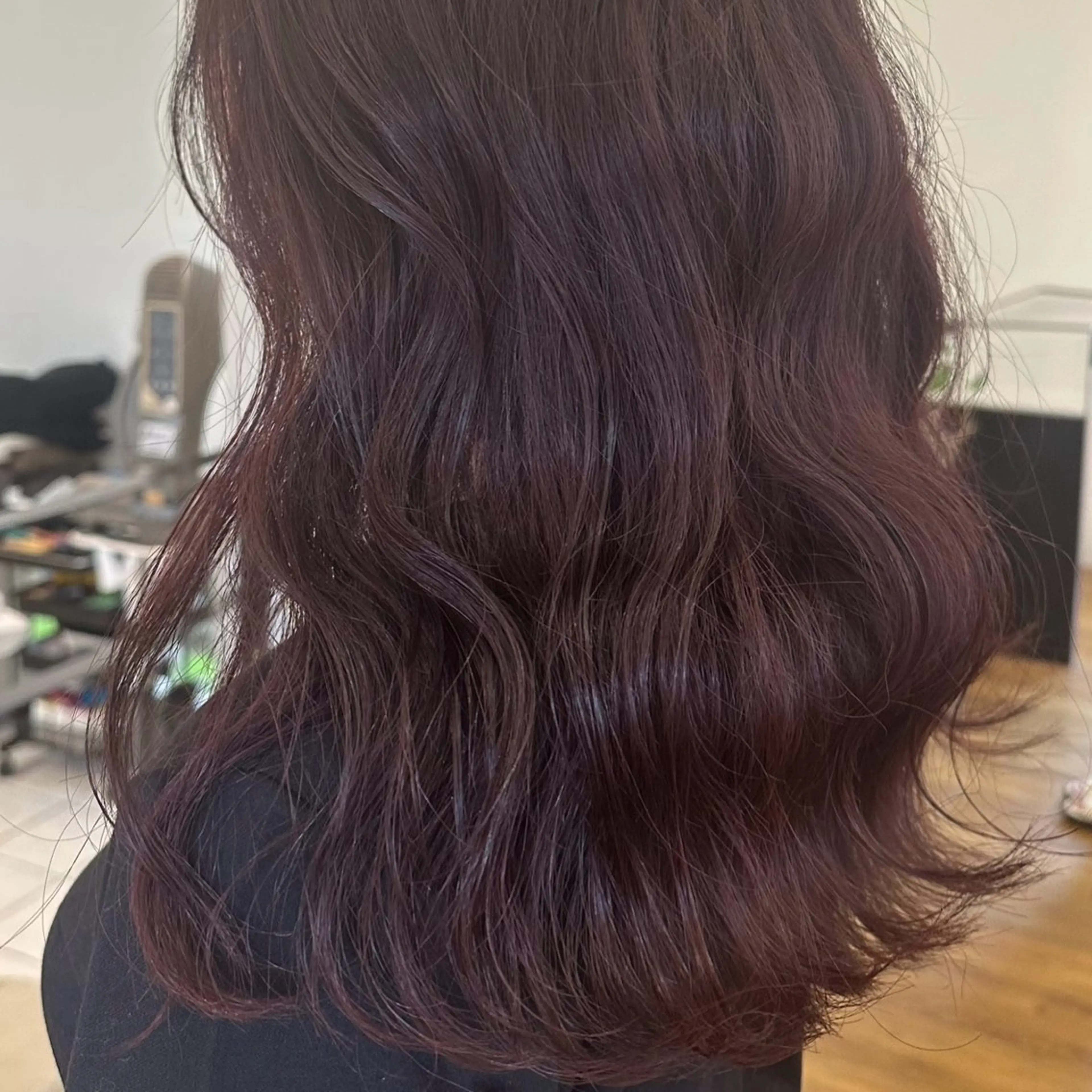 カラー 西澤 希のヘアスタイル