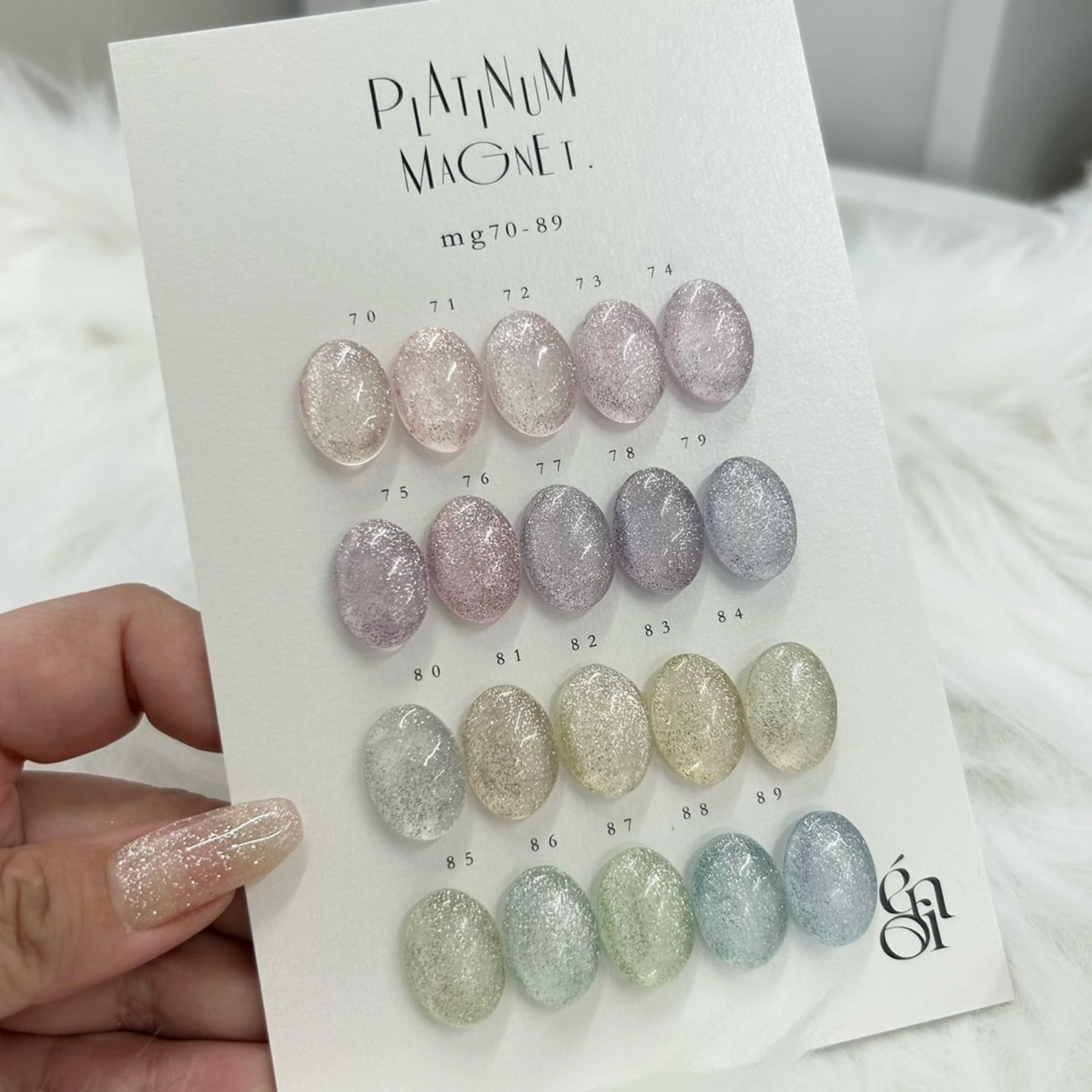 ネイル フラッシュネイル キラキラネイル マグネットネイル ワンホンネイル ハンドネイル nailsalon meteor所属・METEOR💫 staffのネイルデザイン