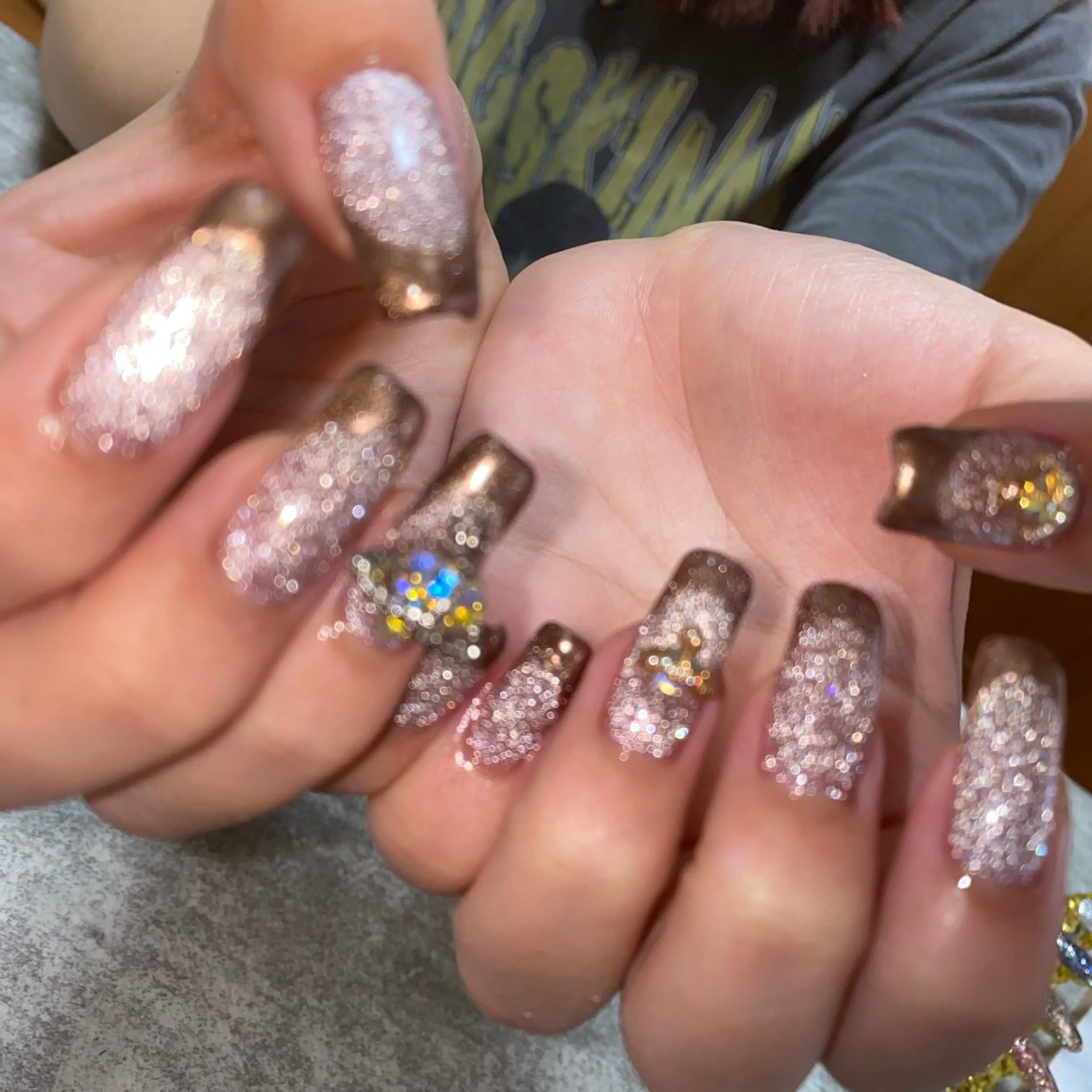 ネイル フラッシュネイル フレンチネイル マグネットネイル ミラーネイル ハンドネイル yuki nail...のネイルデザイン