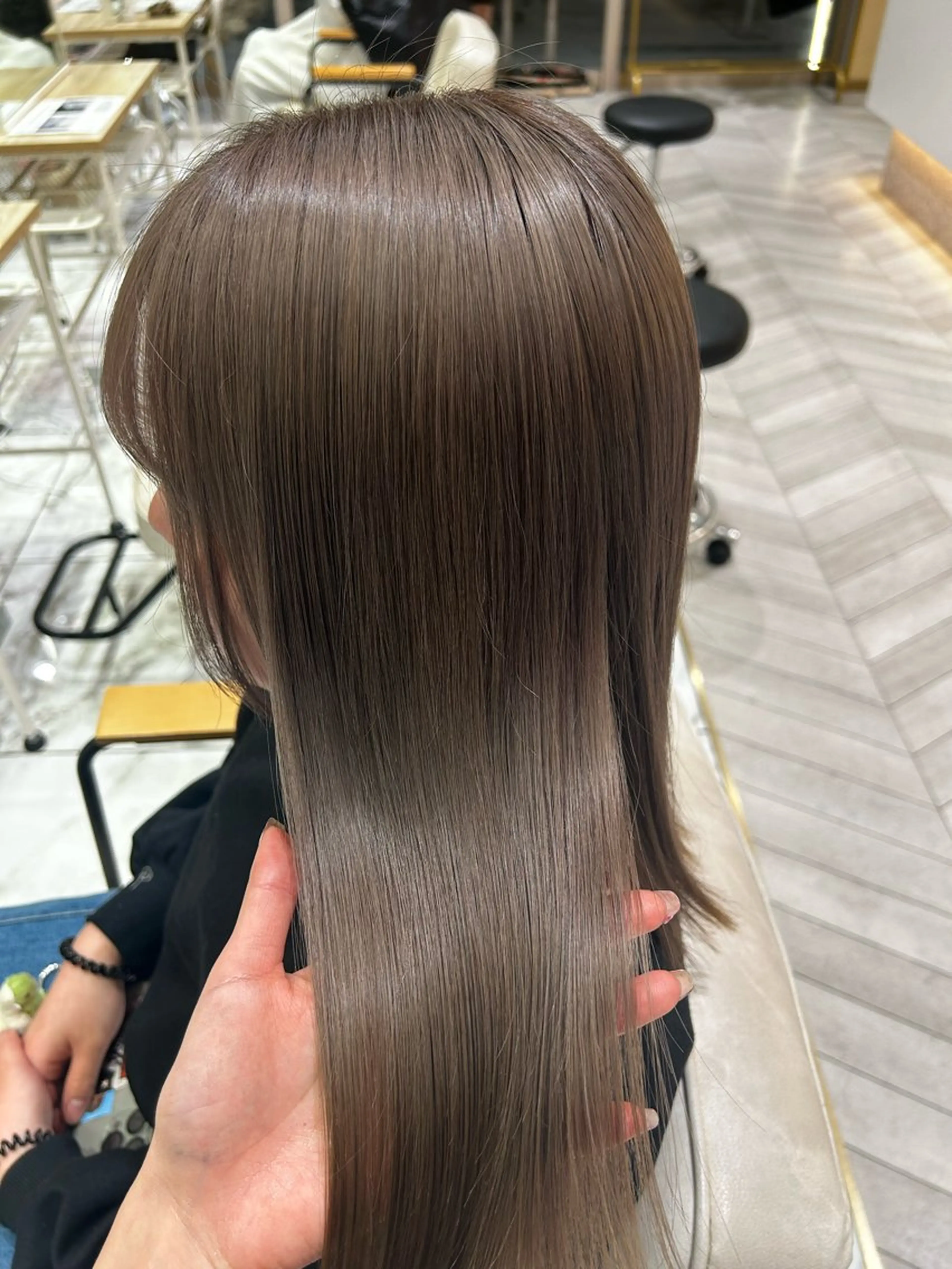 セミロング カラー ꪆৎ平行アーチ ྀི ワカナの眉毛・アイブロウイメージ