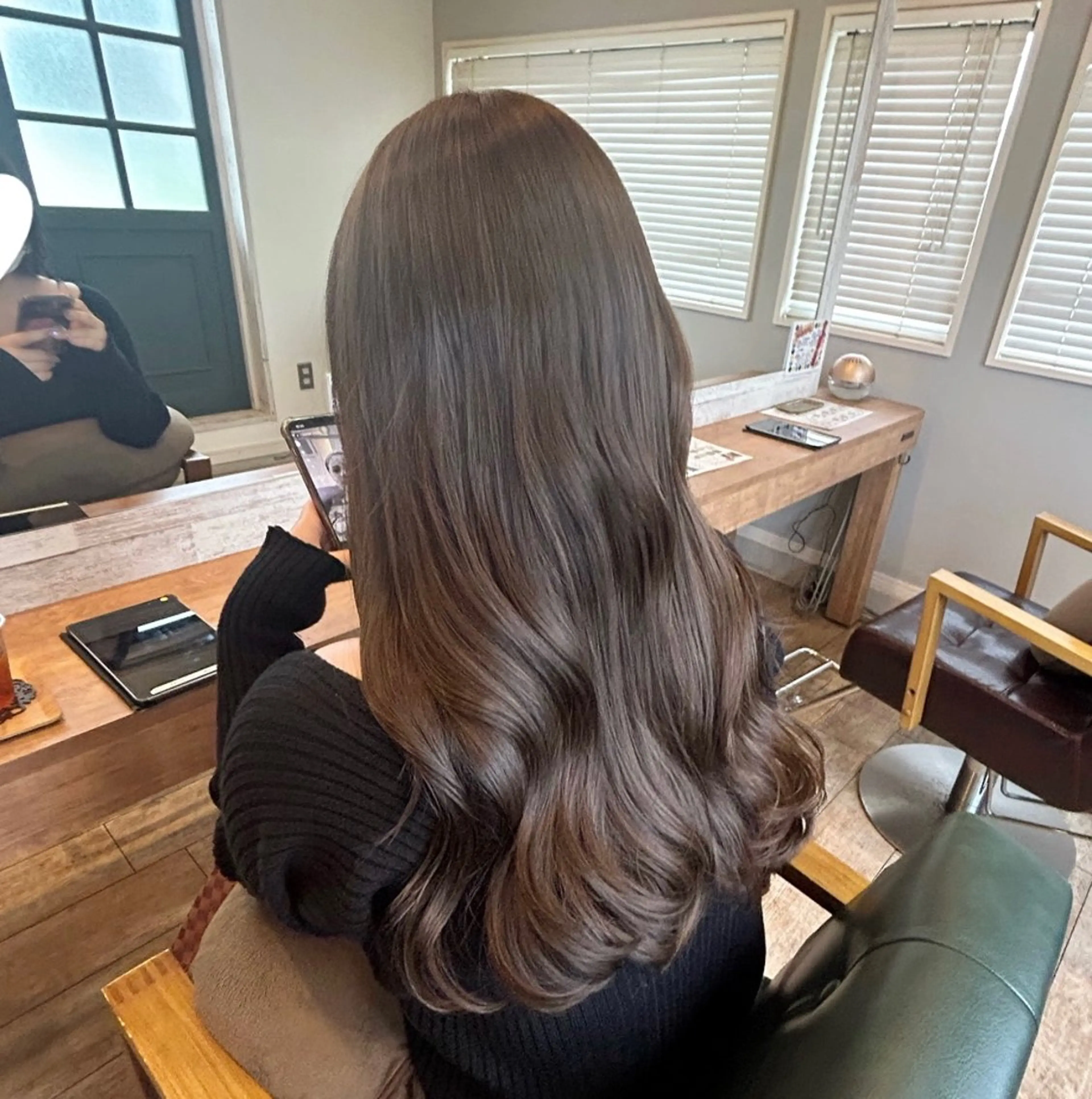 ロング カラー 𝐍𝐀𝐍𝐀 Rimのヘアスタイル
