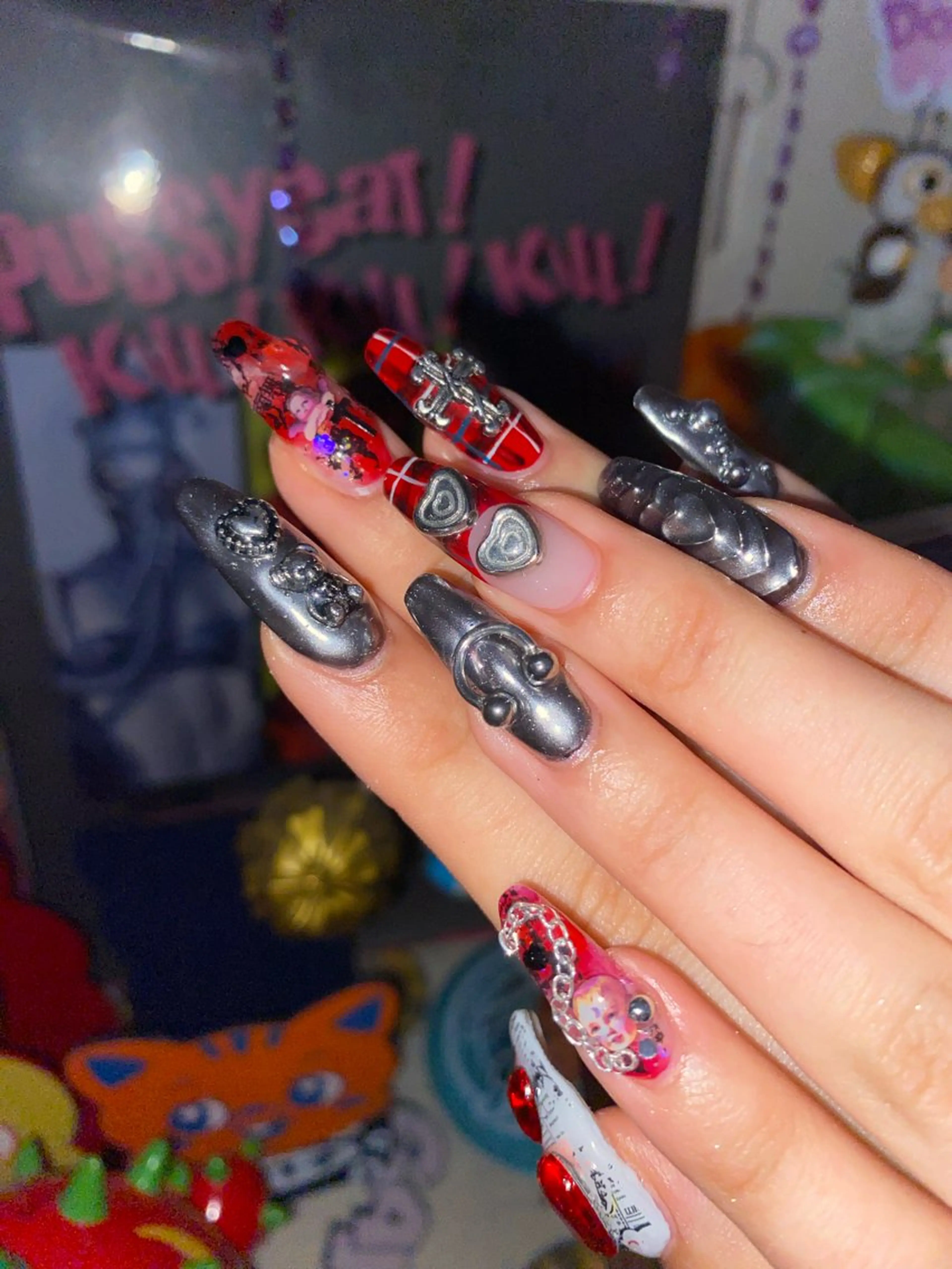 ネイル 赤色 シルバー 福の爪 🍒福山千晴のネイルデザイン