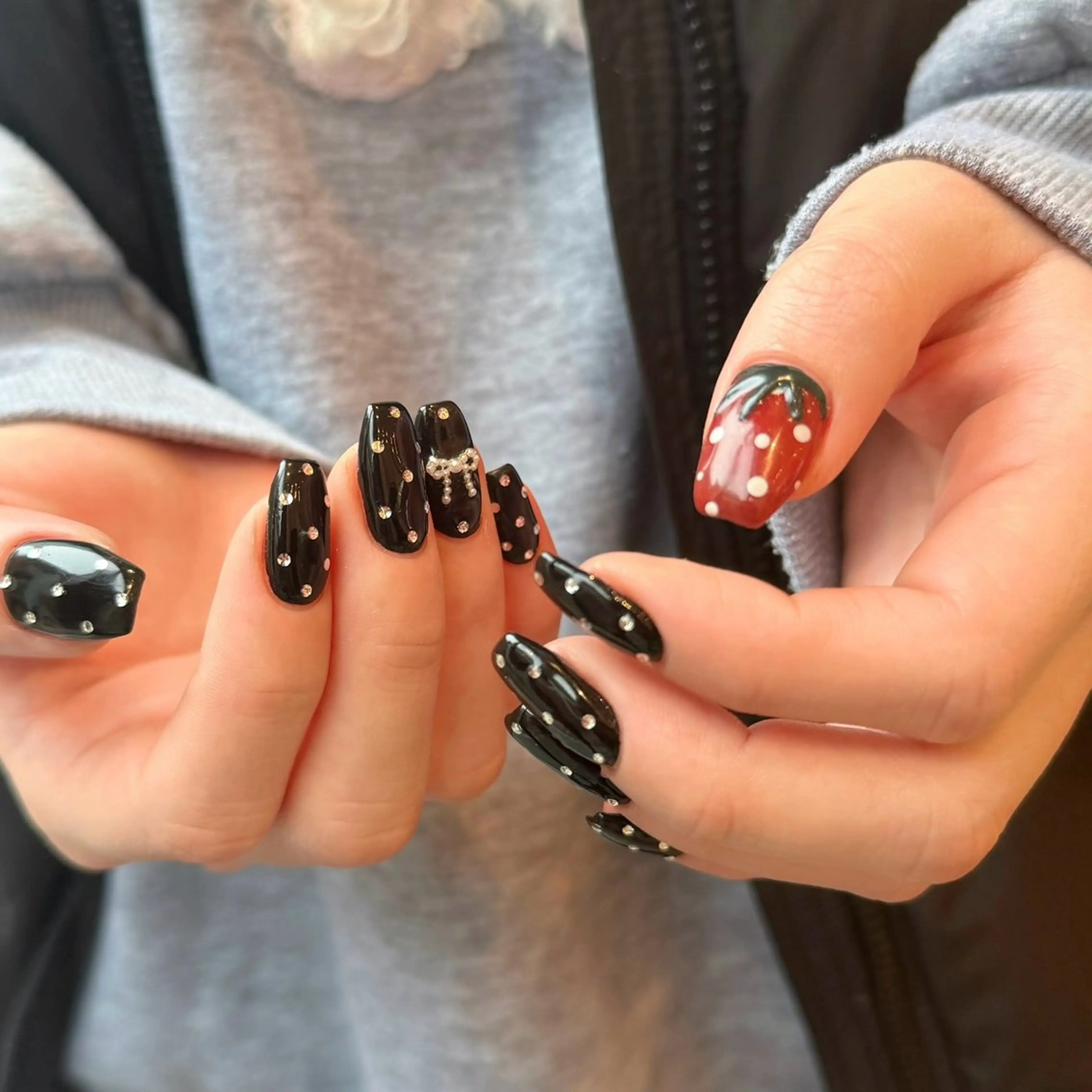 ネイル ハンドネイル Nail salon coffret あべの店所属・coffret. smpyのネイルデザイン