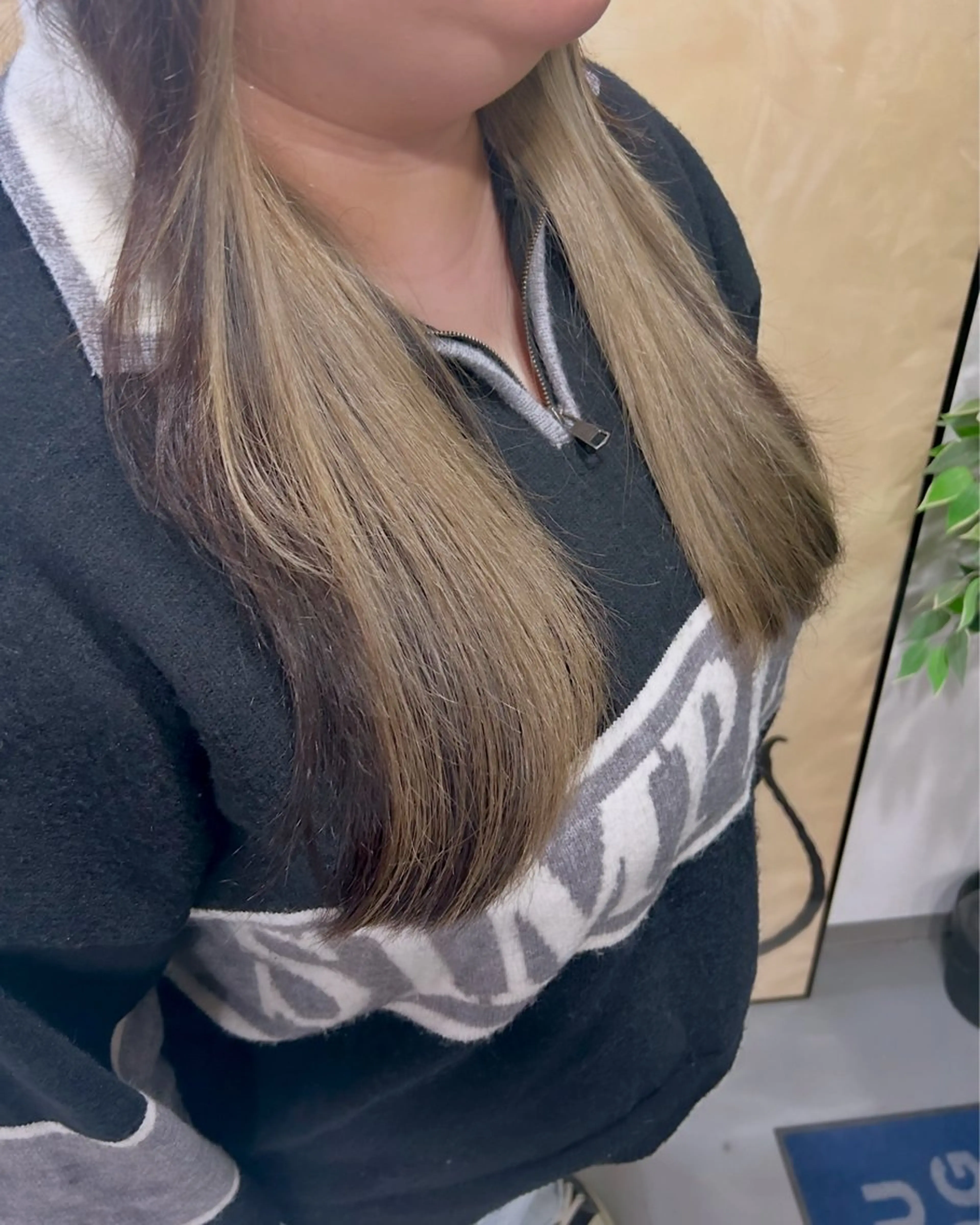 セミロング ヘアカラー わかばやし ゆうこのヘアスタイル