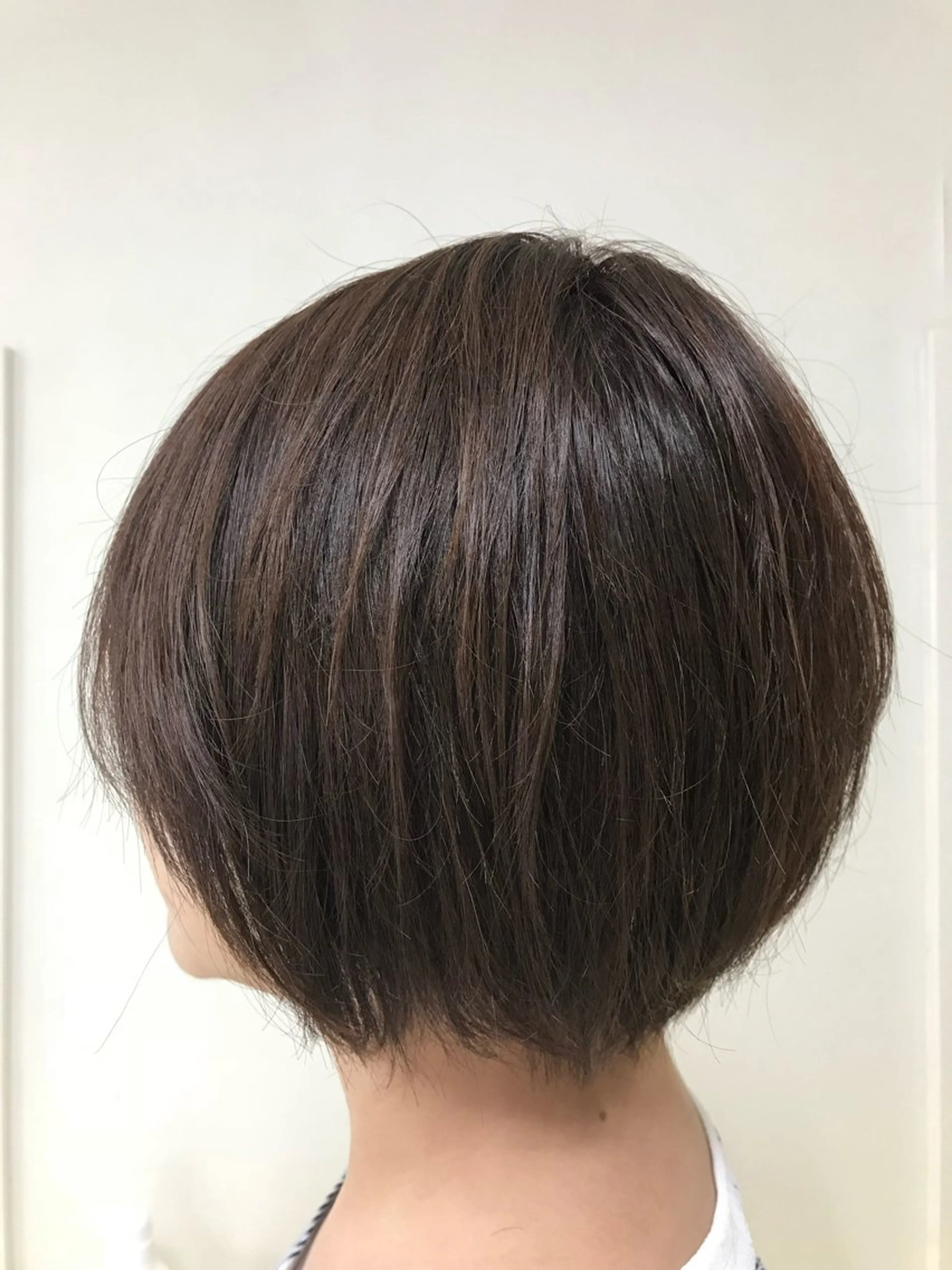 ショート カラー 横田  尚登のヘアスタイル