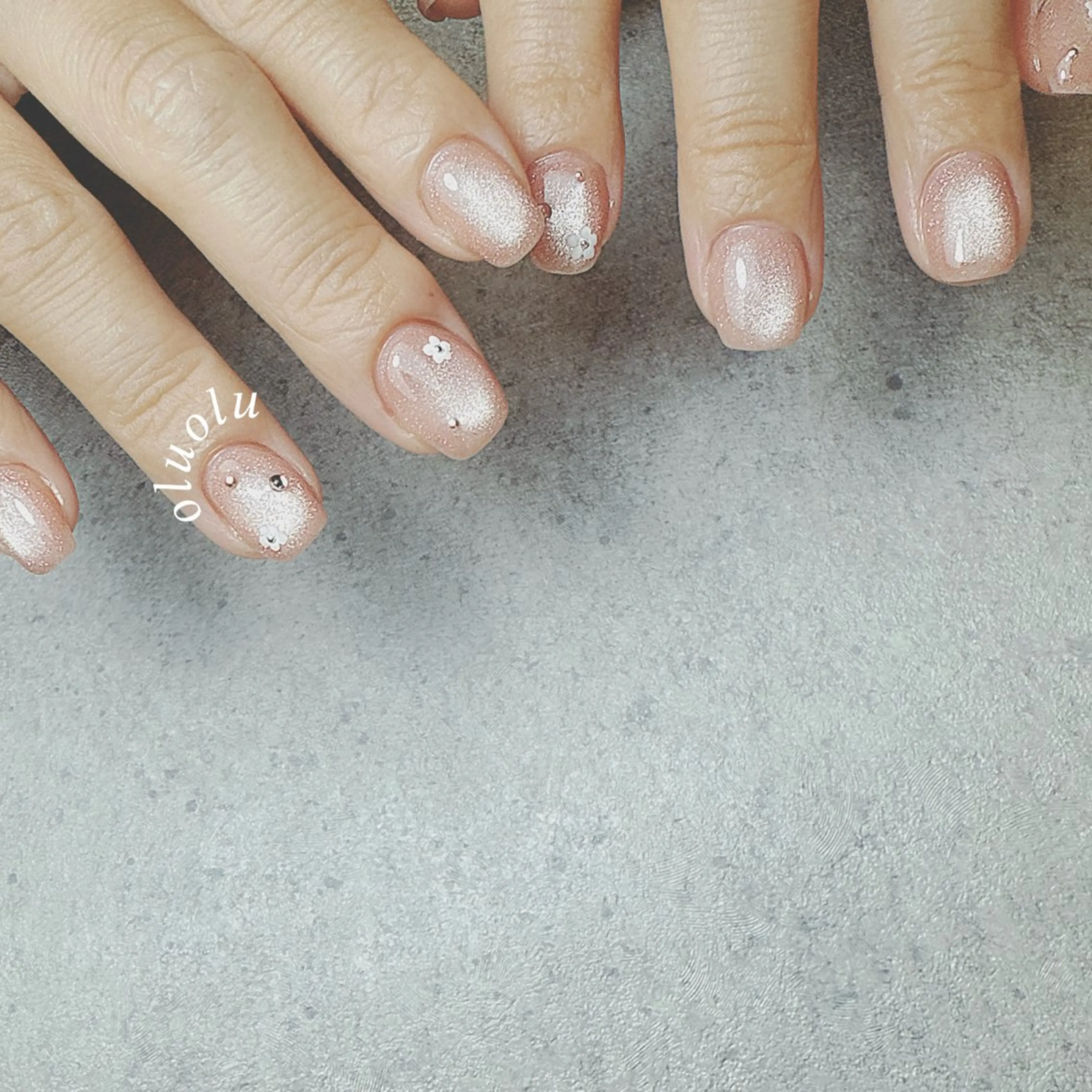 ネイル アートネイル フラワーネイル マグネットネイル ハンドネイル 大村 紬華のネイルデザイン