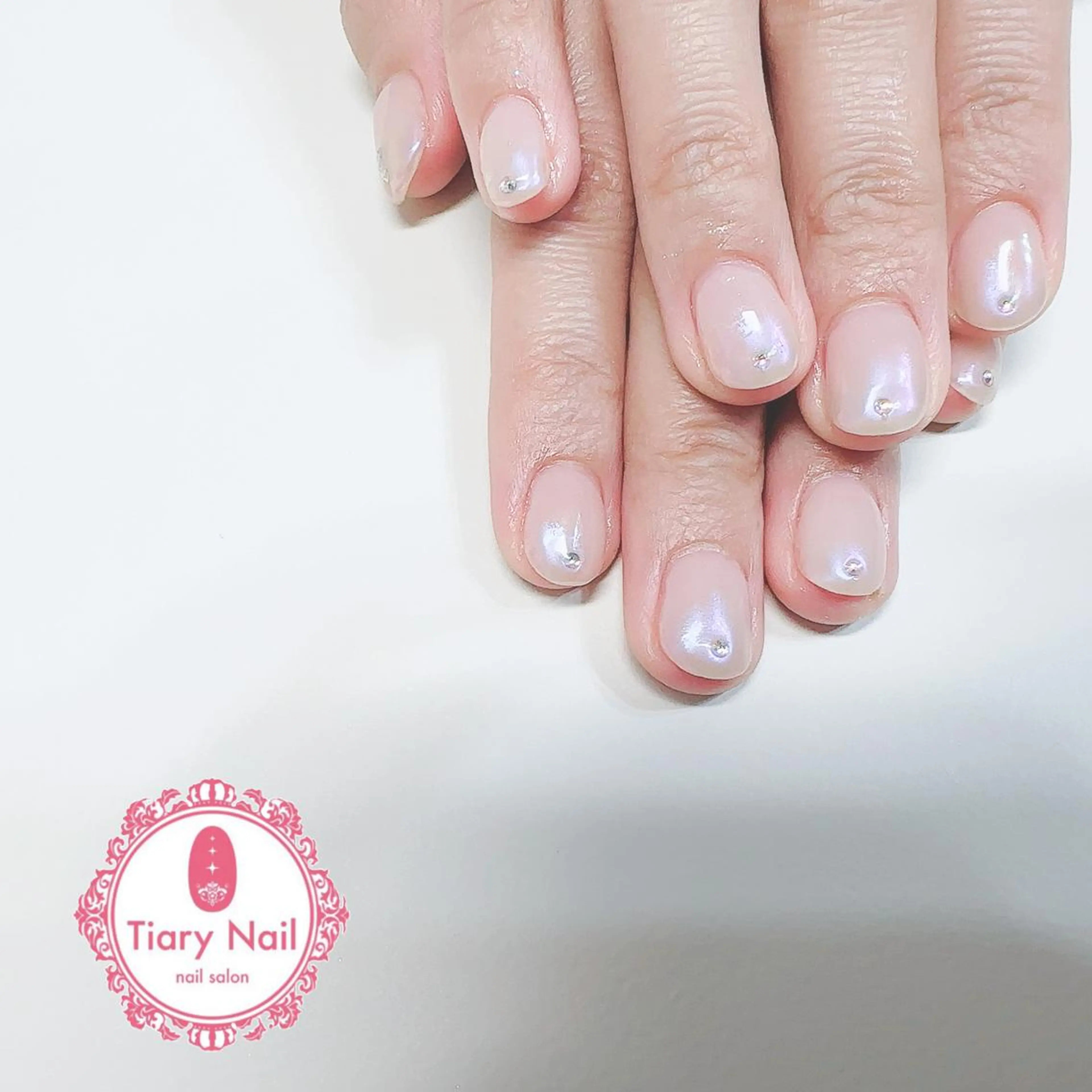 ネイル tiarynail K Kのネイルデザイン