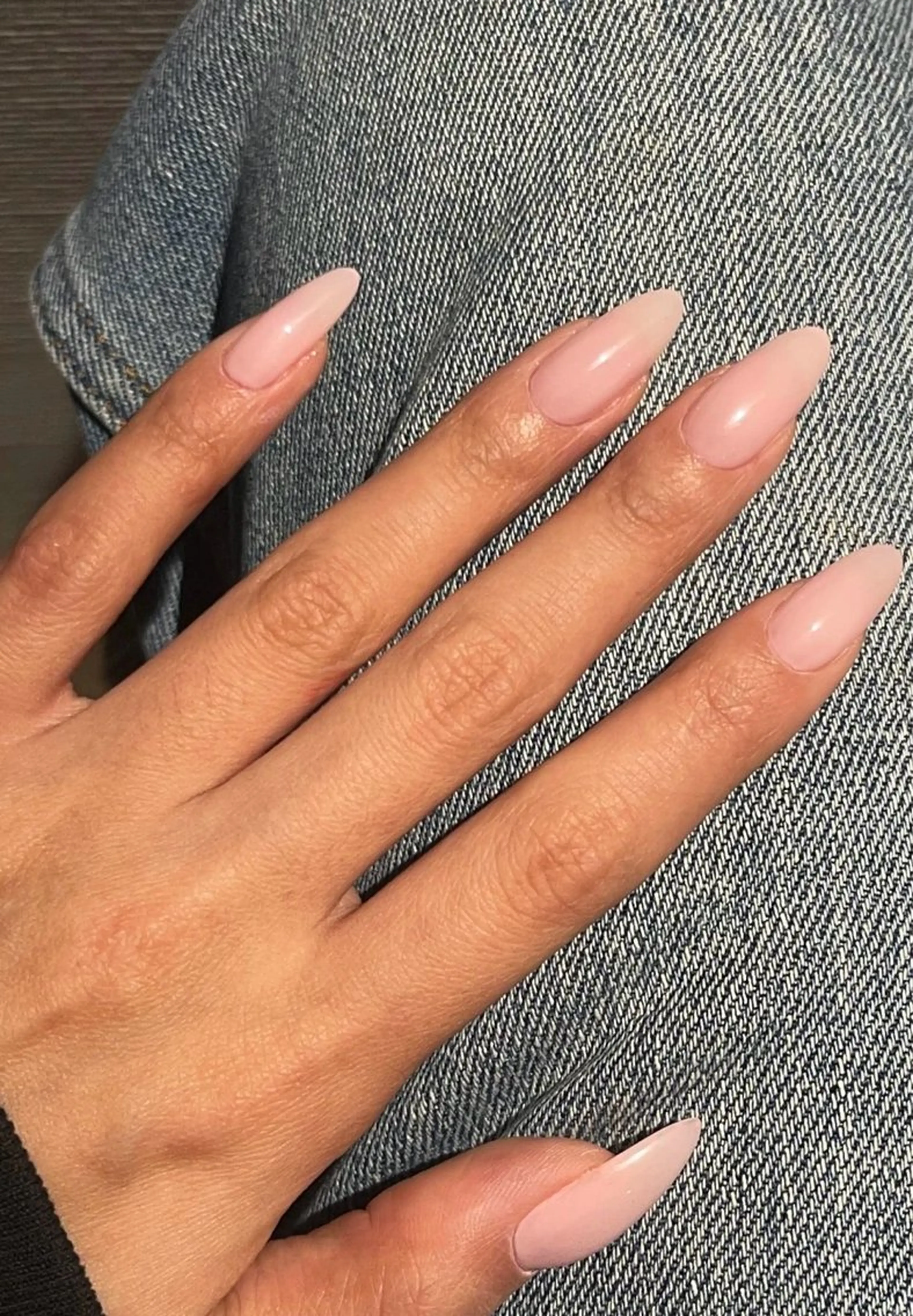 ネイル 高木 維麗絲のネイルデザイン