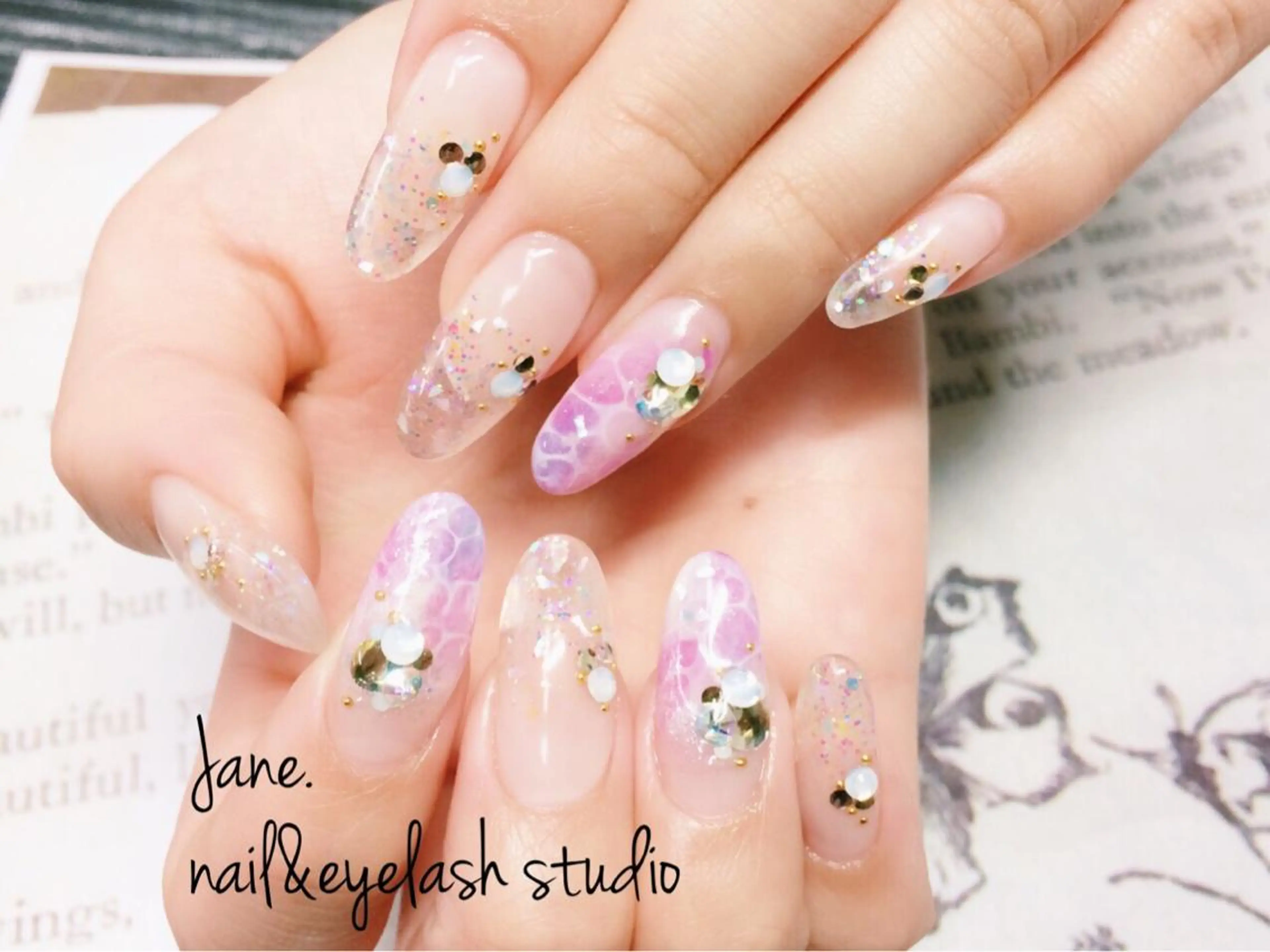 ネイル Yakko pas á pasのネイルデザイン