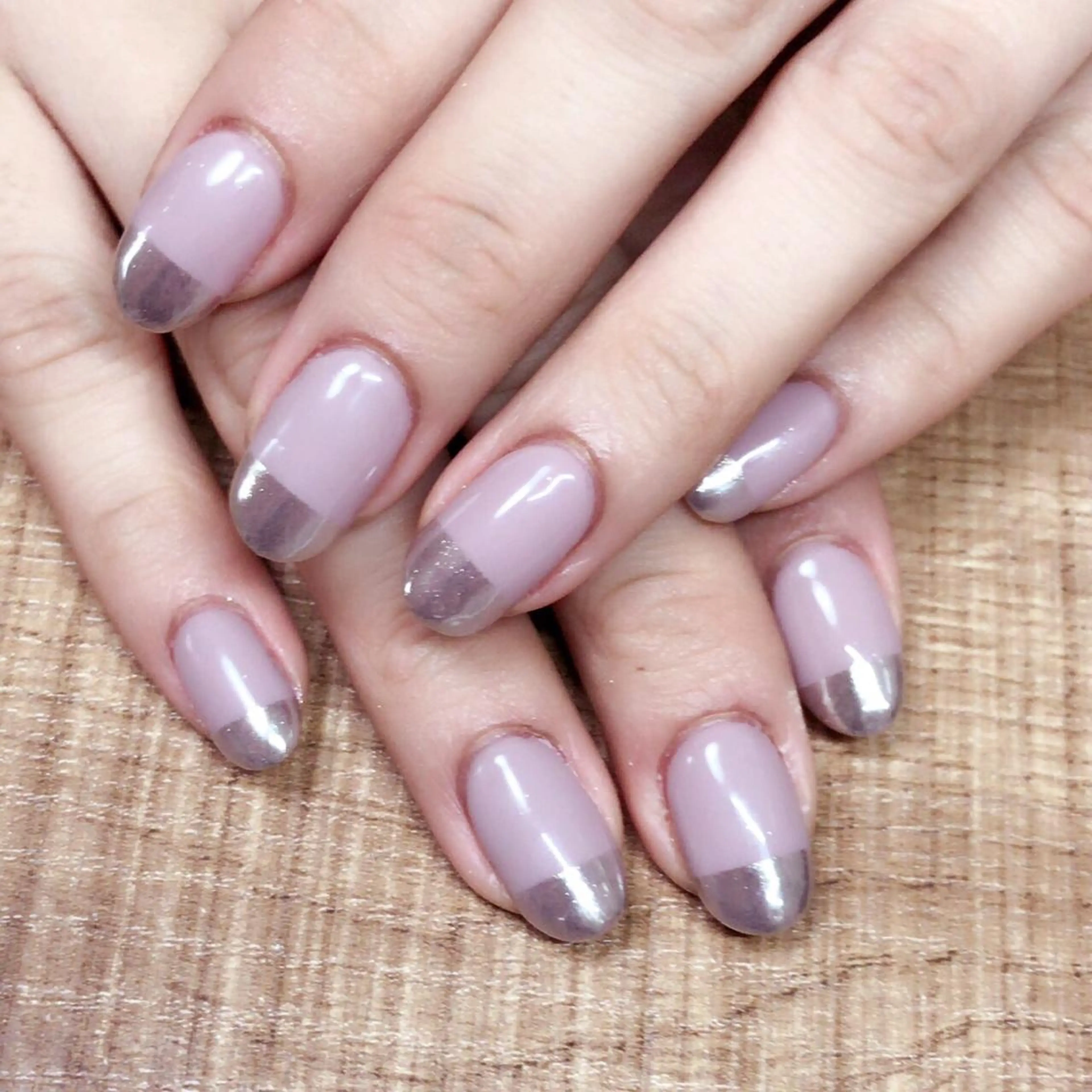 ネイル フレンチネイル ミラーネイル 安藤 Charlotteのネイルデザイン