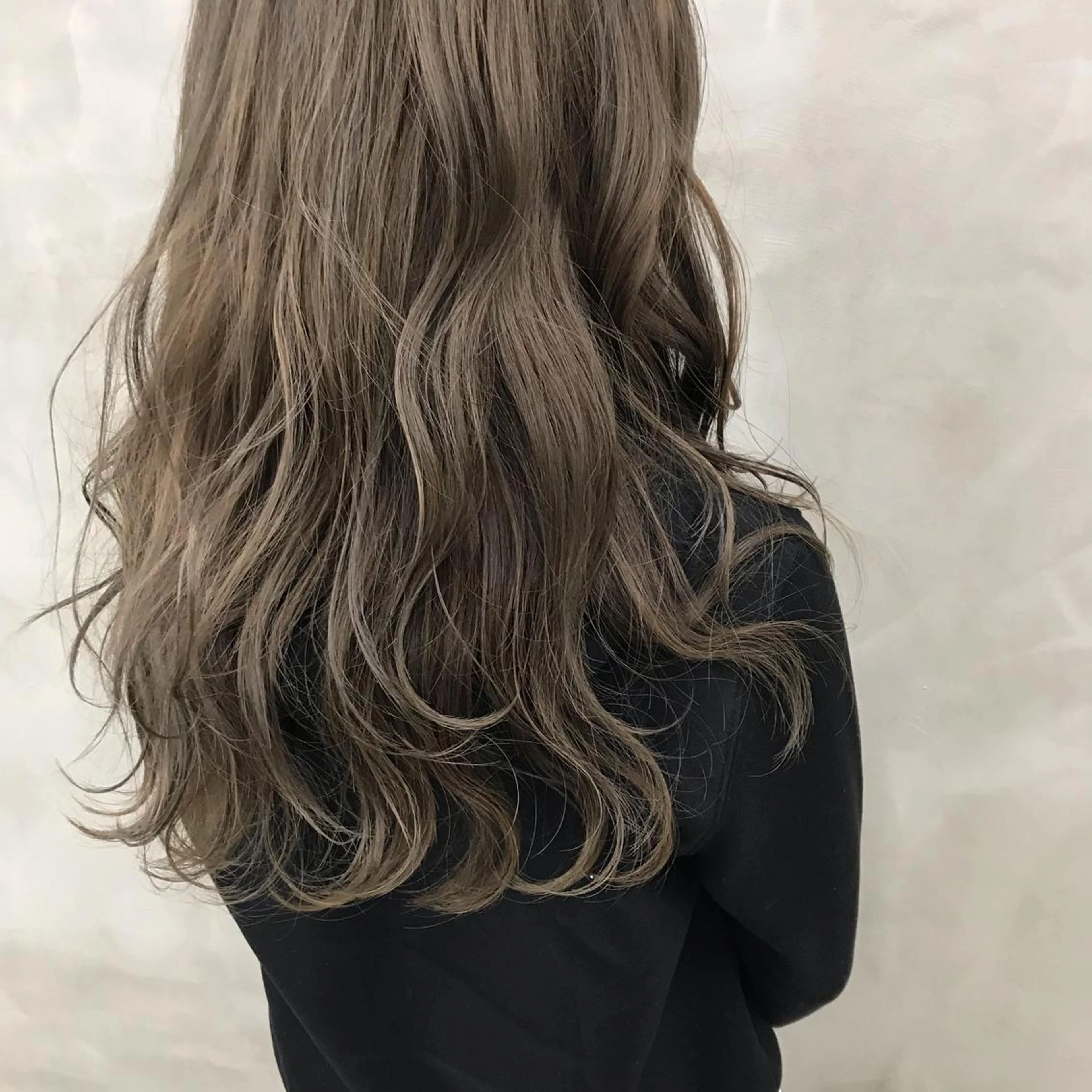 ロング カラー ブームボックス所属・🐝ハイトーンカラー hachi🐝のヘアスタイル