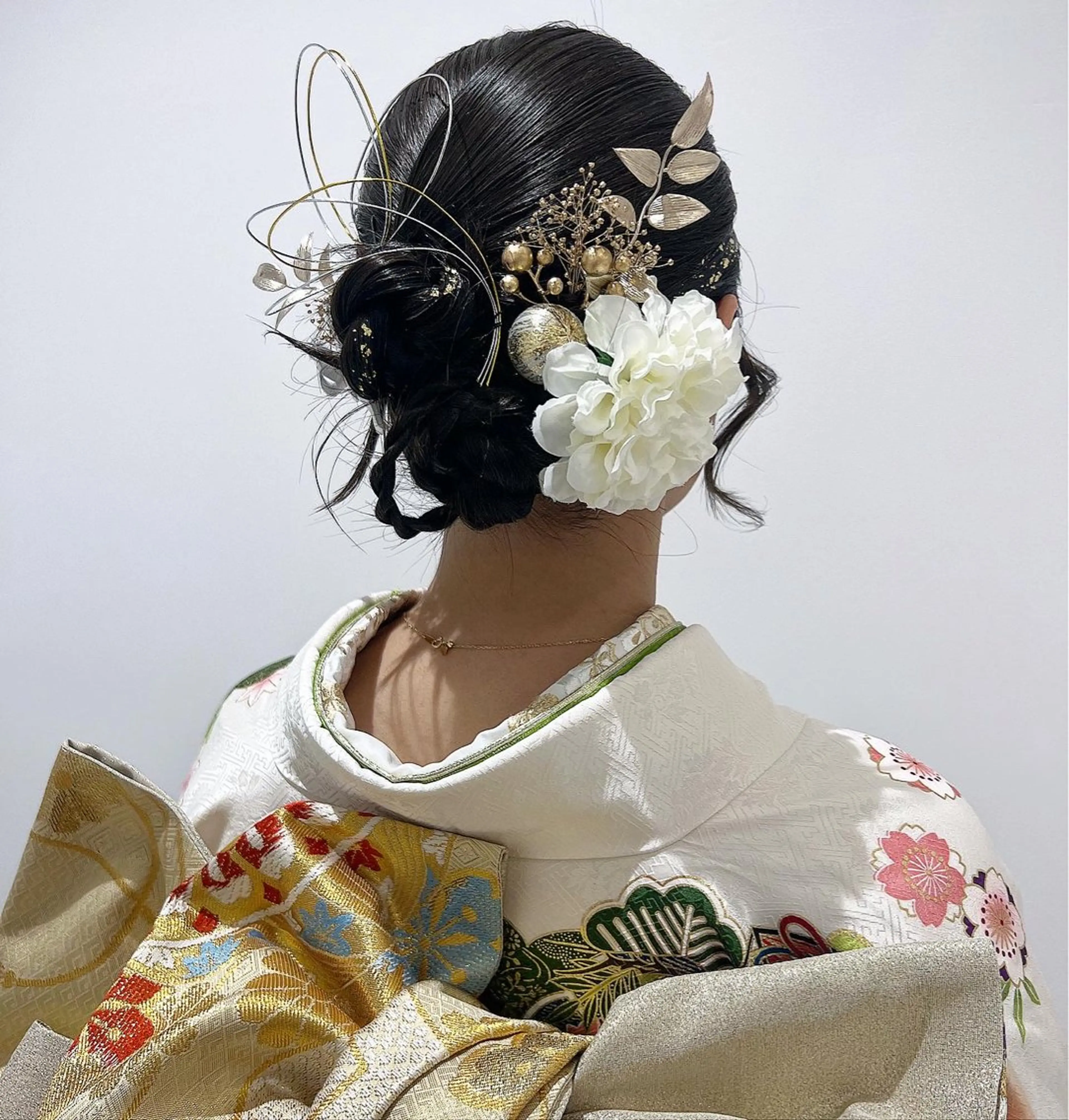 ミディアム ヘアアレンジ karin🌛ボブ／ 透明感たっぷりカラーのヘアスタイル