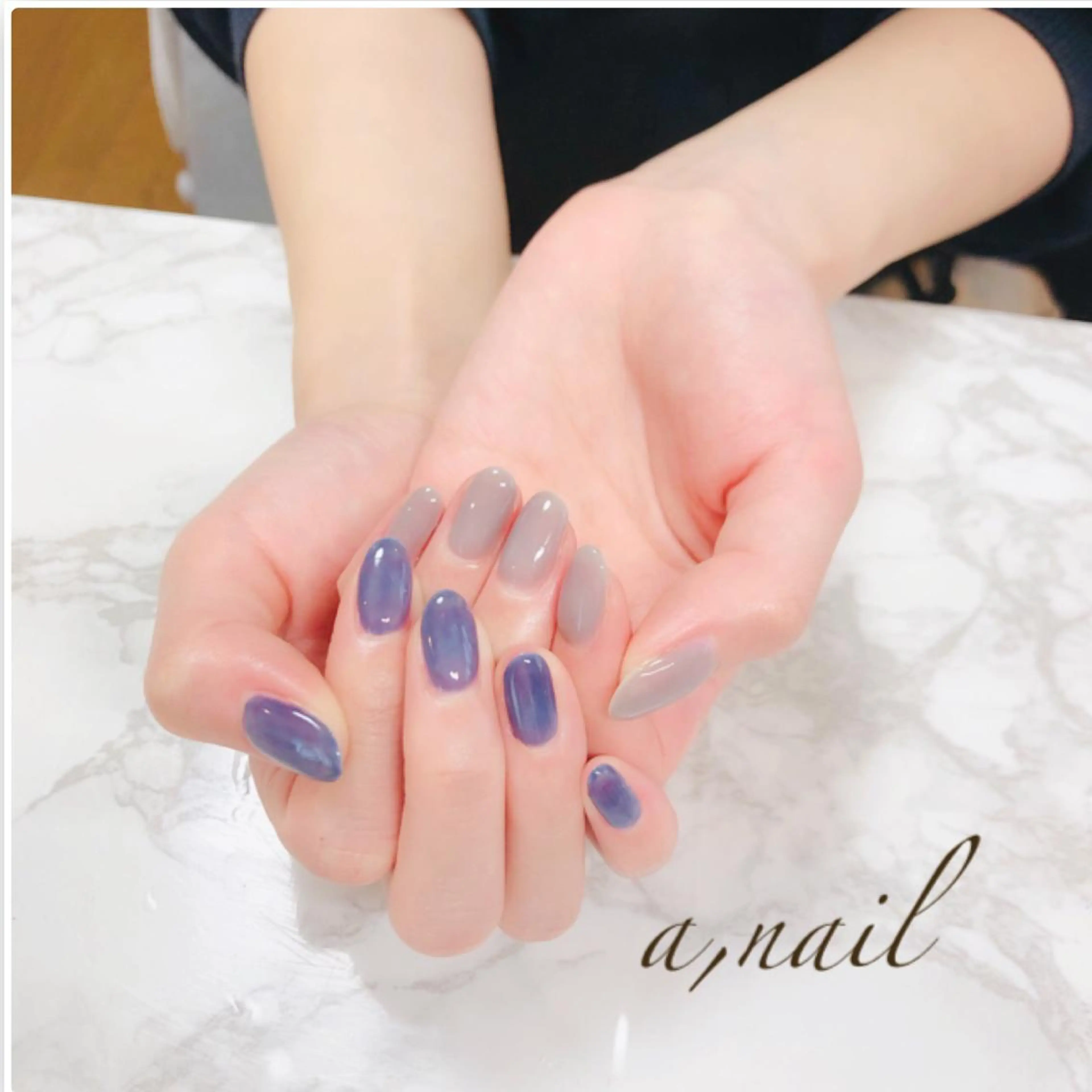 ネイル フットネイル ラメ(グリッター) ニュアンスネイル オフィスネイル ワンカラーネイル ハンドネイル ネイルサロン エーネイルのネイルデザイン