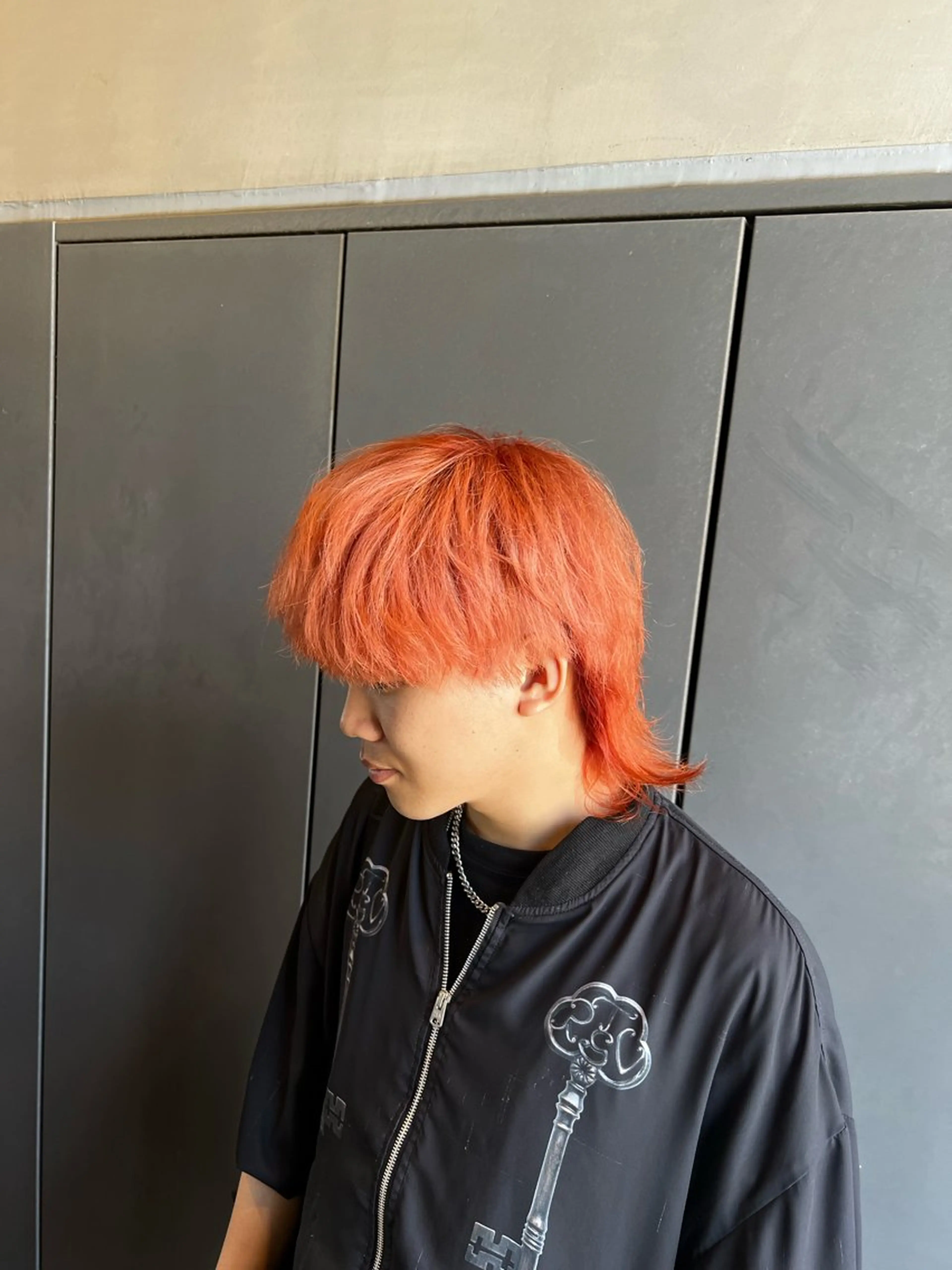 カラー メンズ カット ヘアカラー トリートメント ダブルカラー寒色系 ボリューム改善ハヤトのヘアスタイル