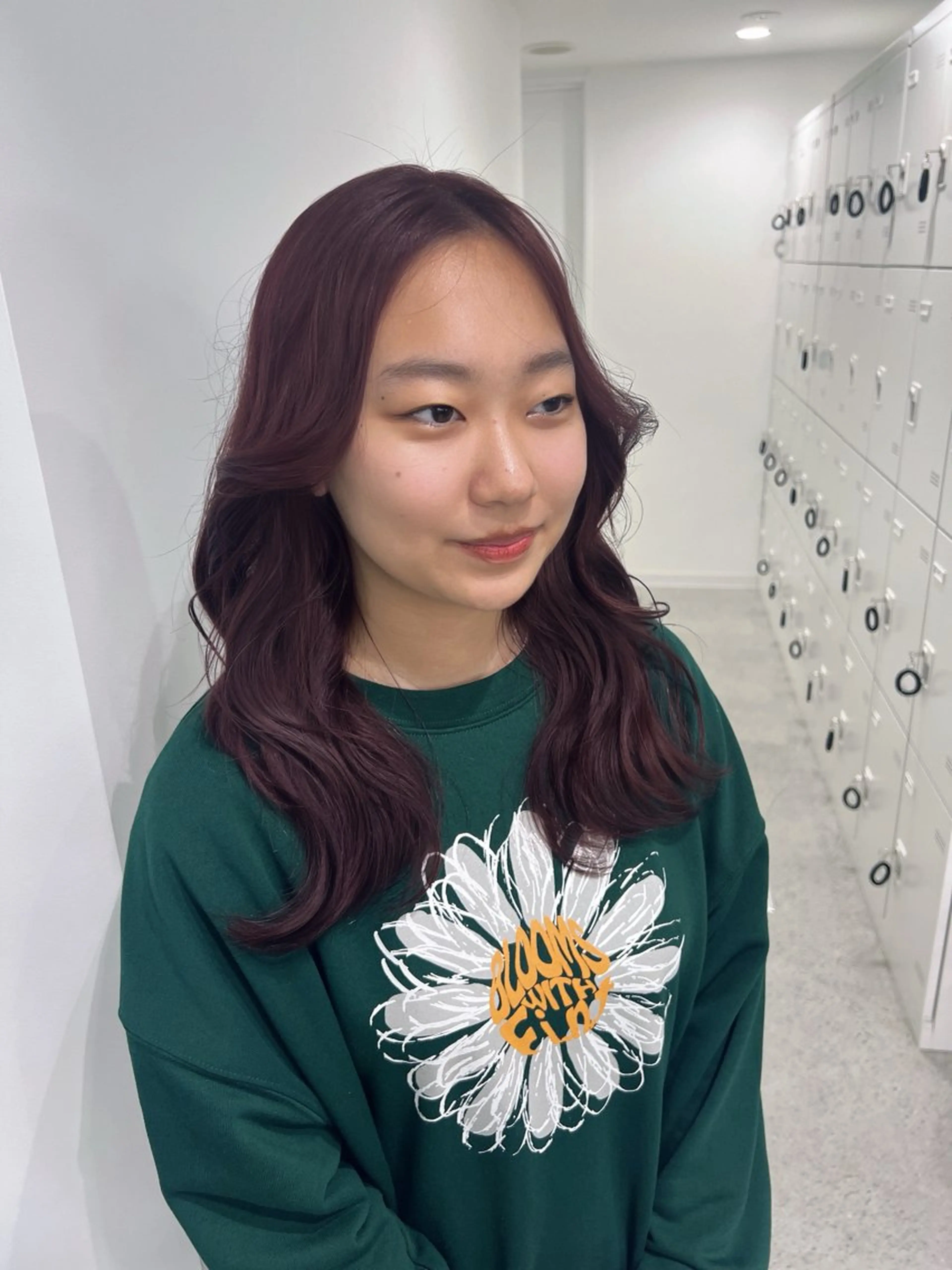 ロング カラー ヘアカラー 暗髪🩶ラベンダー/ ブルー/ユウナ🤍のヘアスタイル