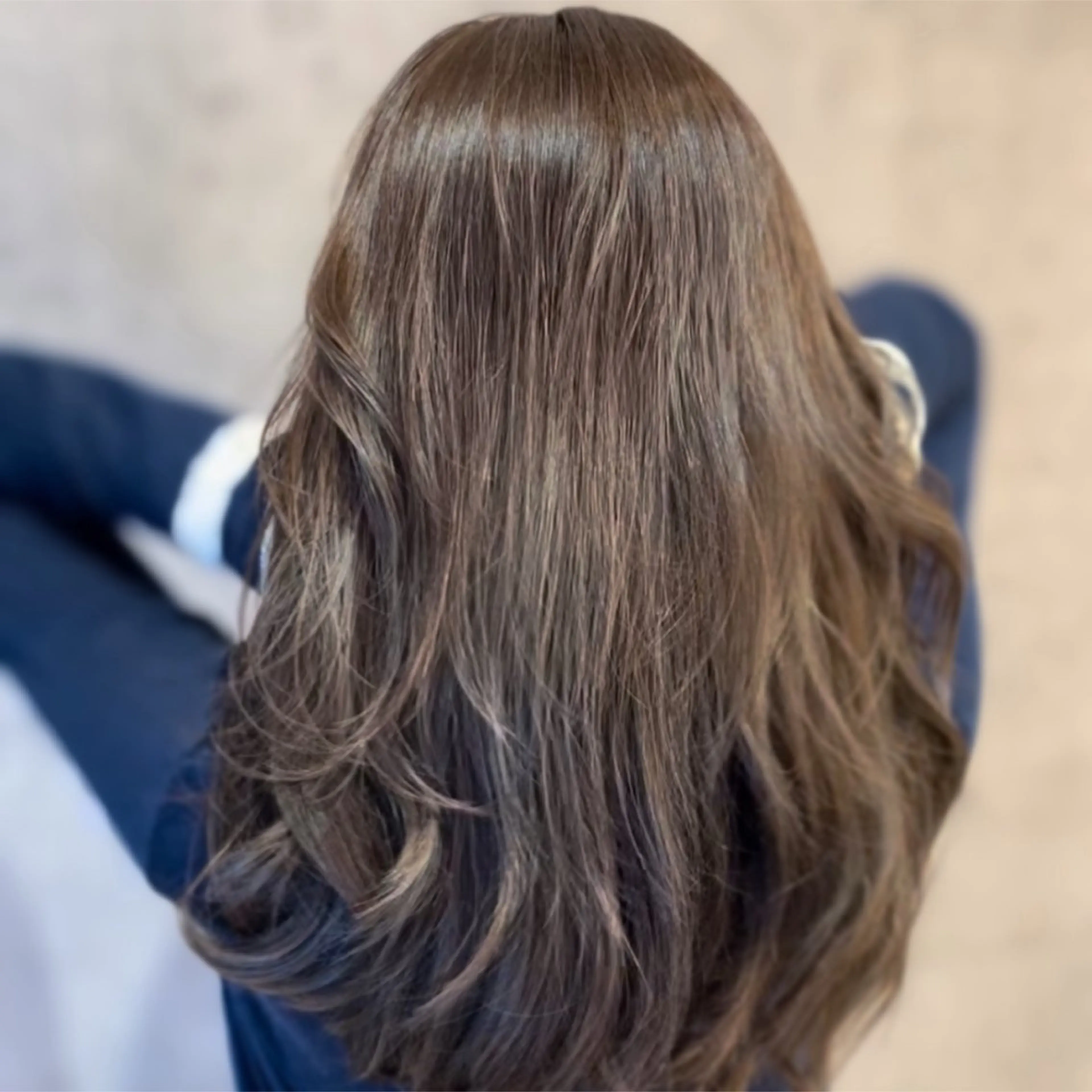 白髪活かしカラー➕ハイライト➕カットの写真