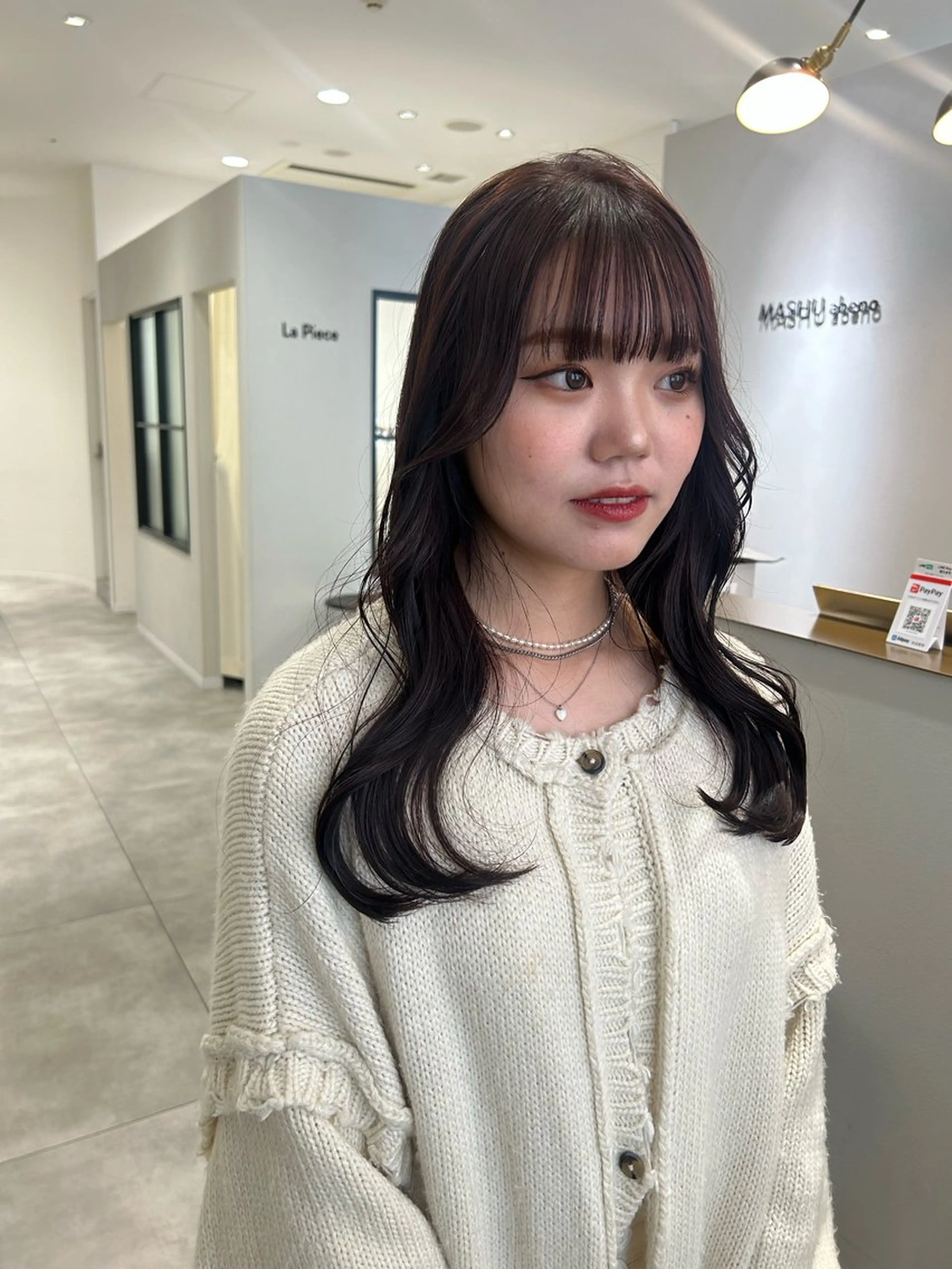 ロング カラー ブリーチ ボルドーカラー ブリーチなしカラー ヘアカラー オリーブベージュ/ ブリーチなし透明感のヘアスタイル