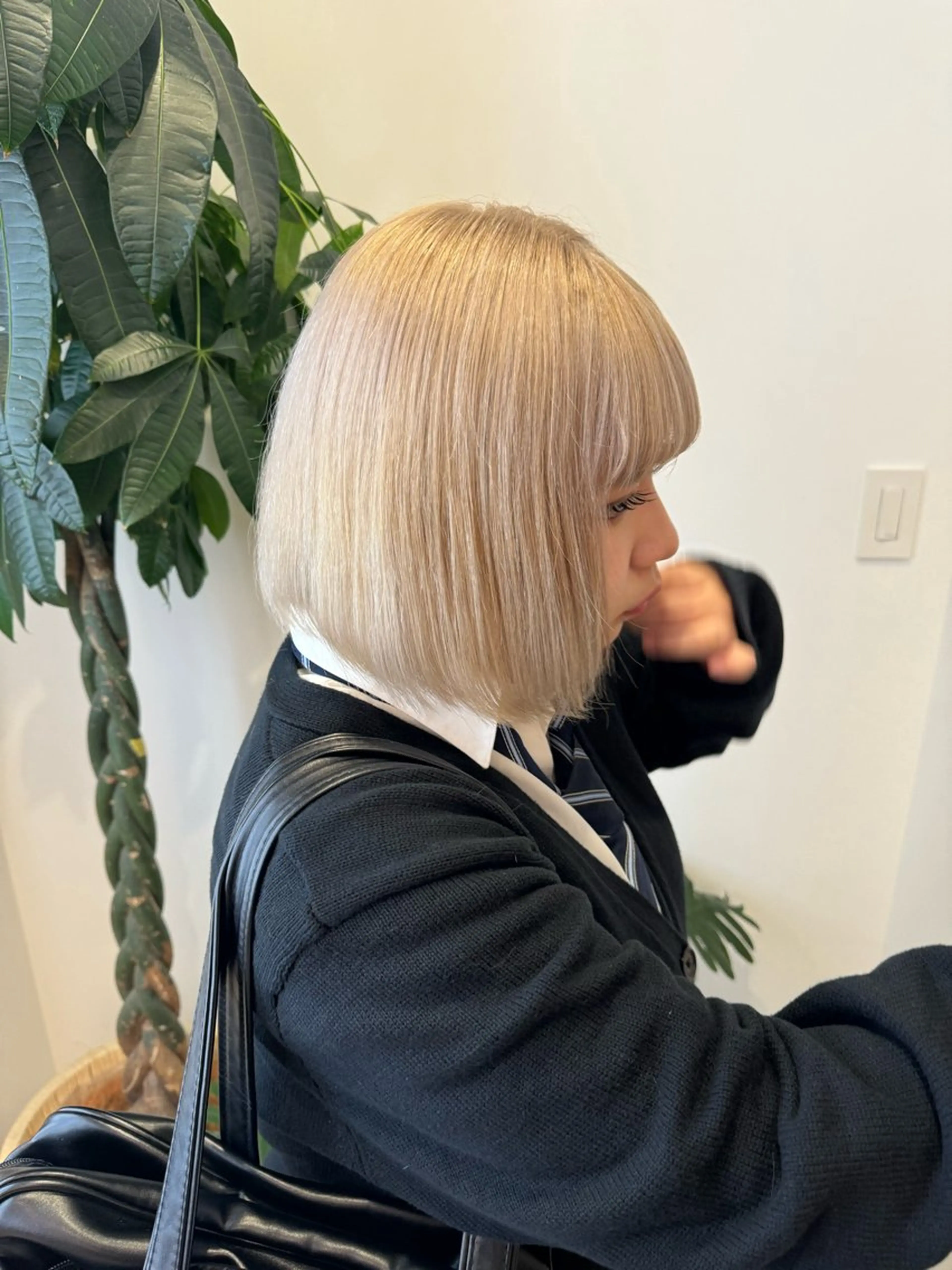 ミディアム ヘアカラー サロウィン新宿三丁目East所属・💕冬モテ×上品色気 モテヘア💕山田航介のヘアスタイル