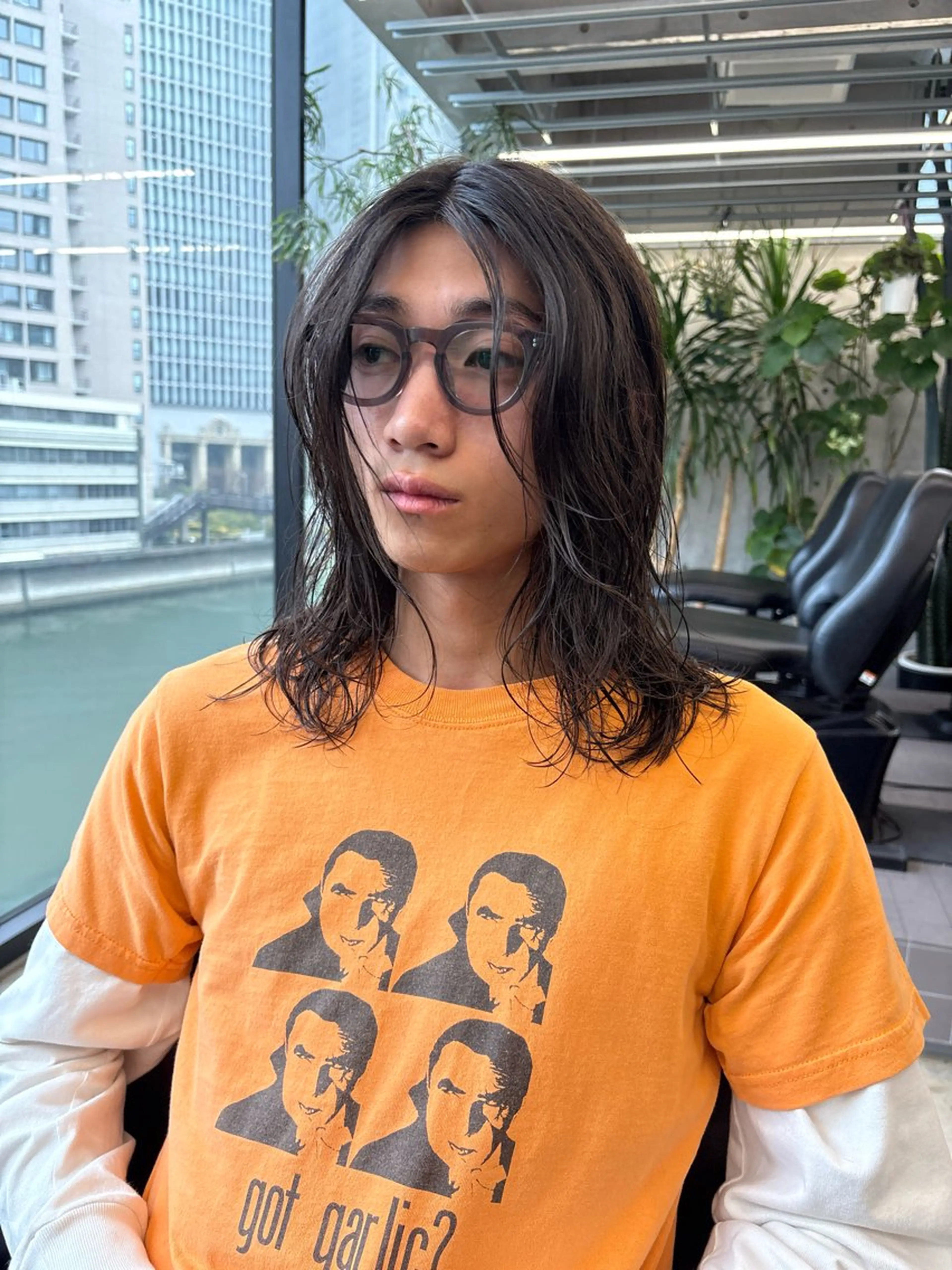 ミディアム フジイ トワのヘアスタイル