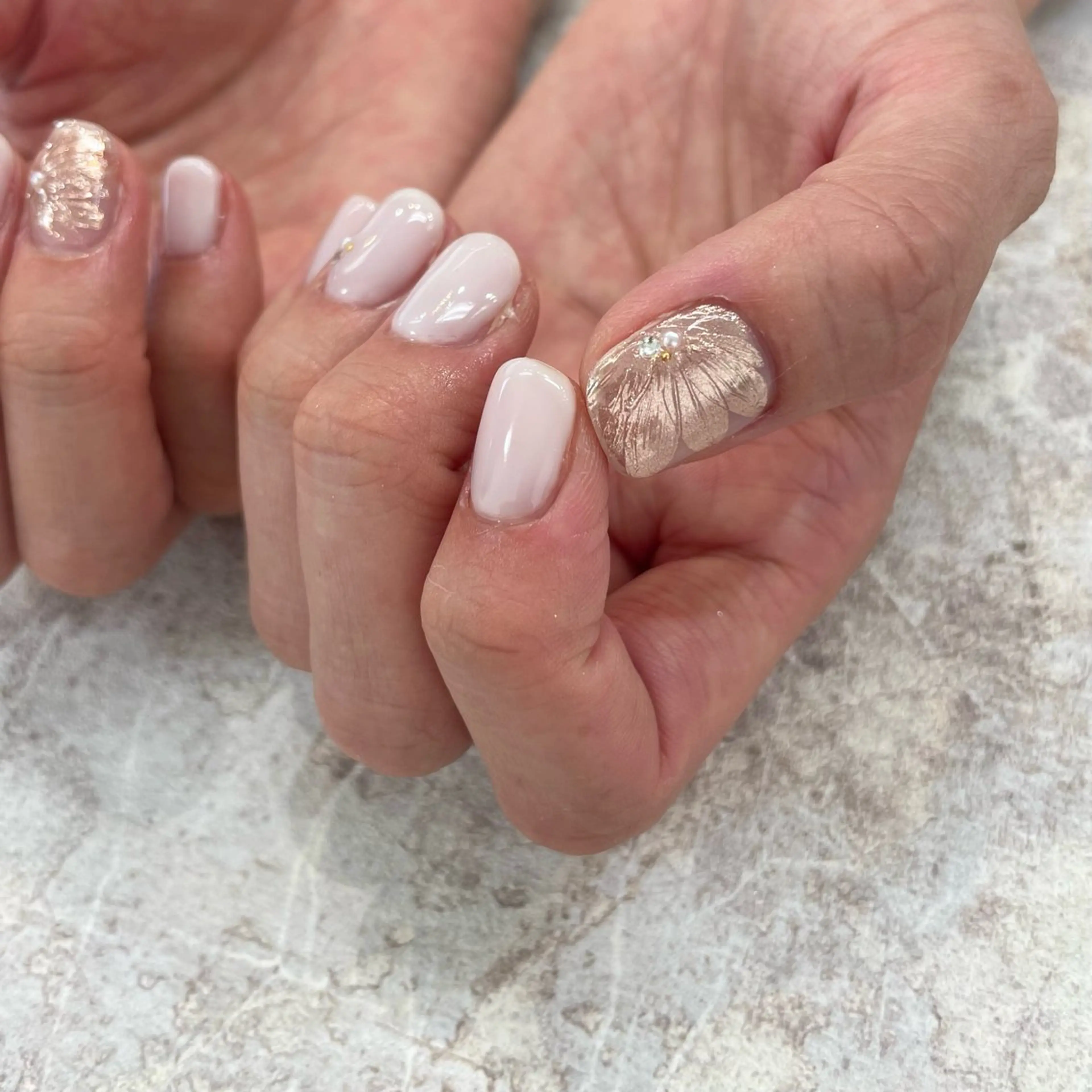 ネイル アートネイル ミラーネイル 和川 由奈のネイルデザイン